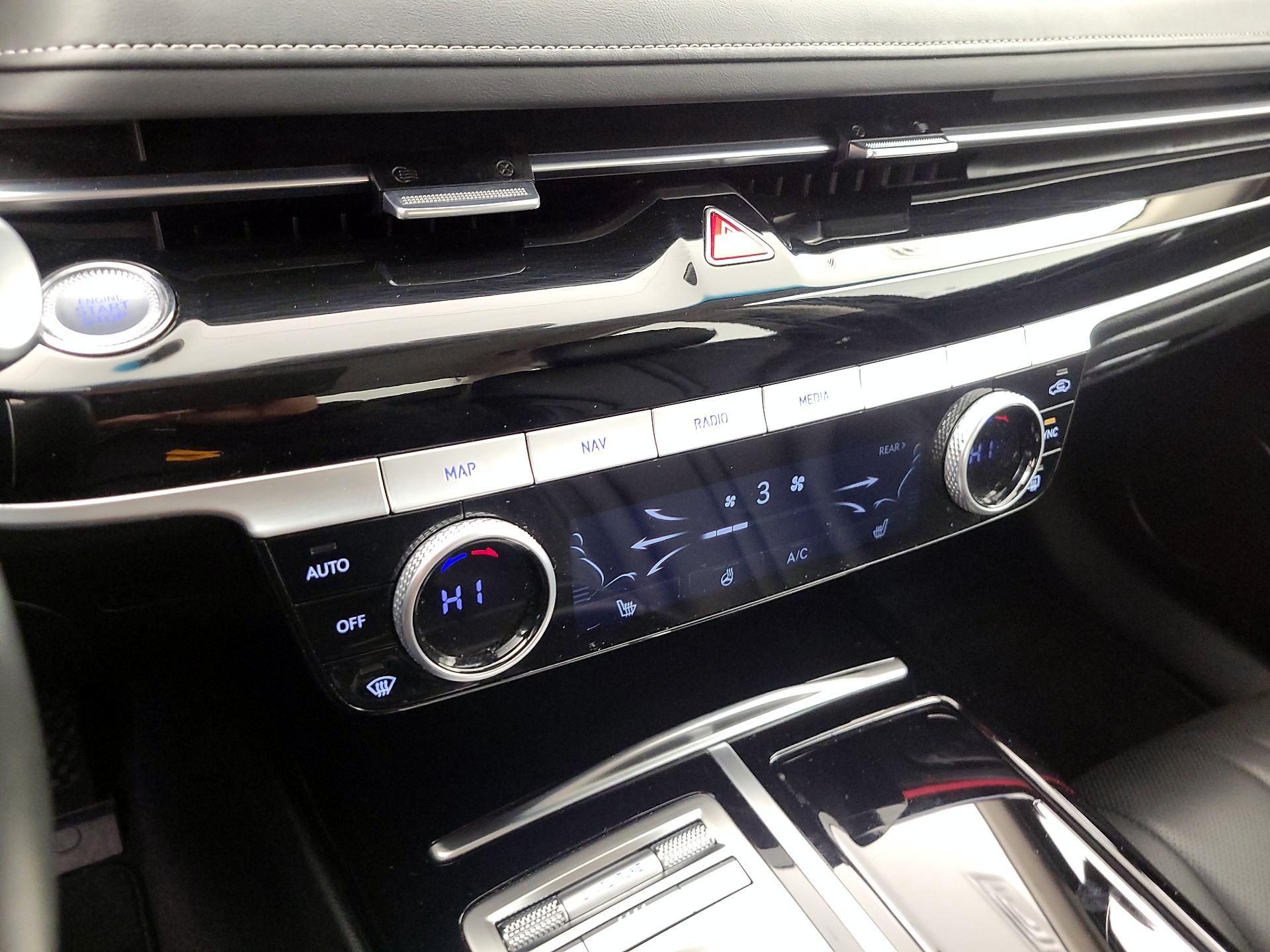 Thumbnail: 2023 Genesis G80 - 17