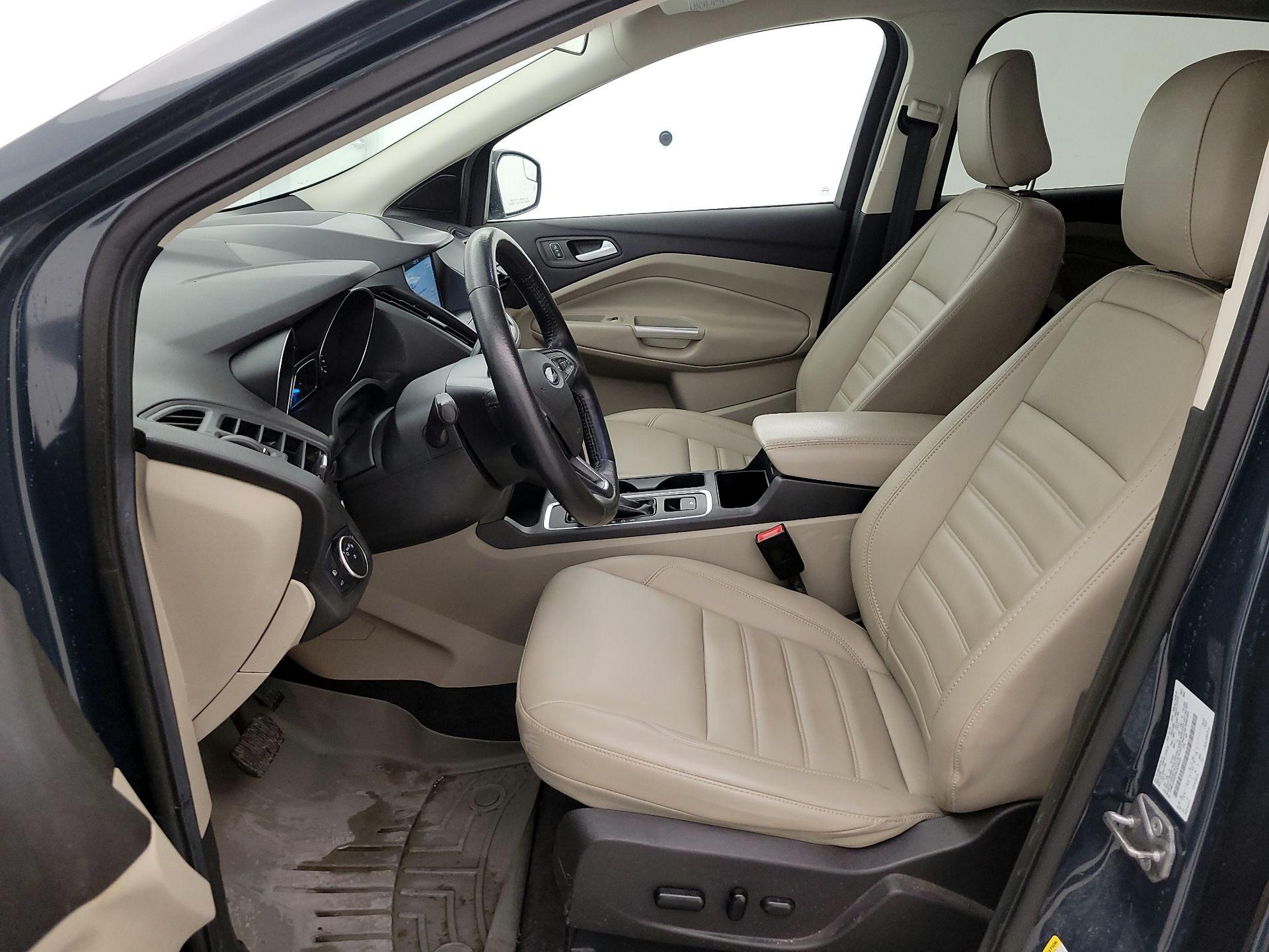 Thumbnail: 2019 Ford Escape - 11