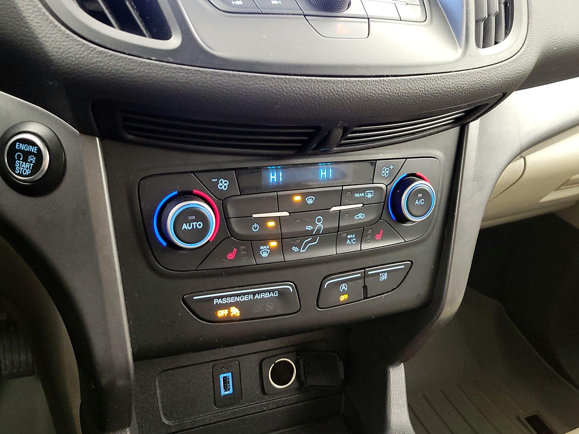 Thumbnail: 2019 Ford Escape - 16