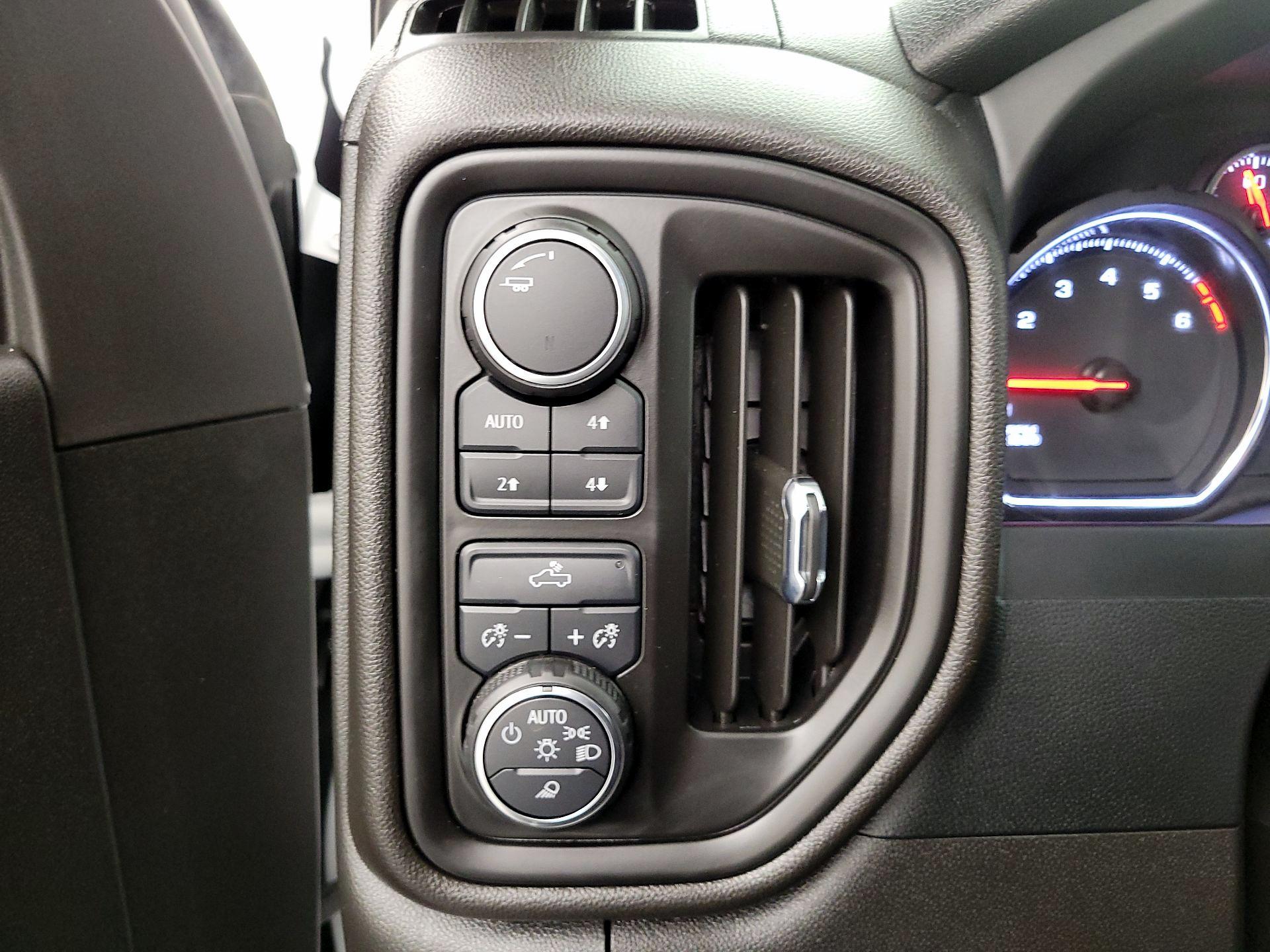 Thumbnail: 2023 Chevrolet Silverado 2500 - 13