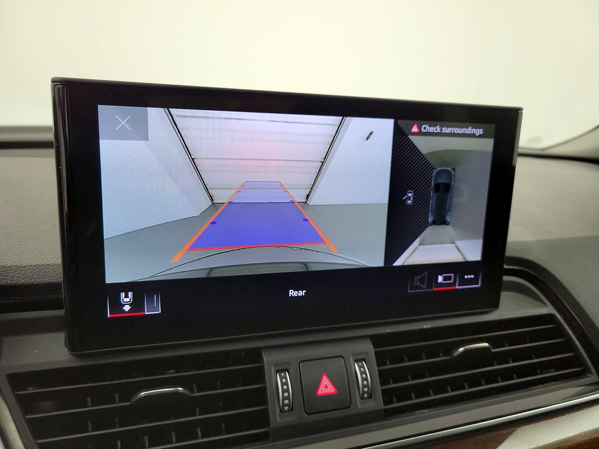 Thumbnail: 2022 Audi Q5 - 13