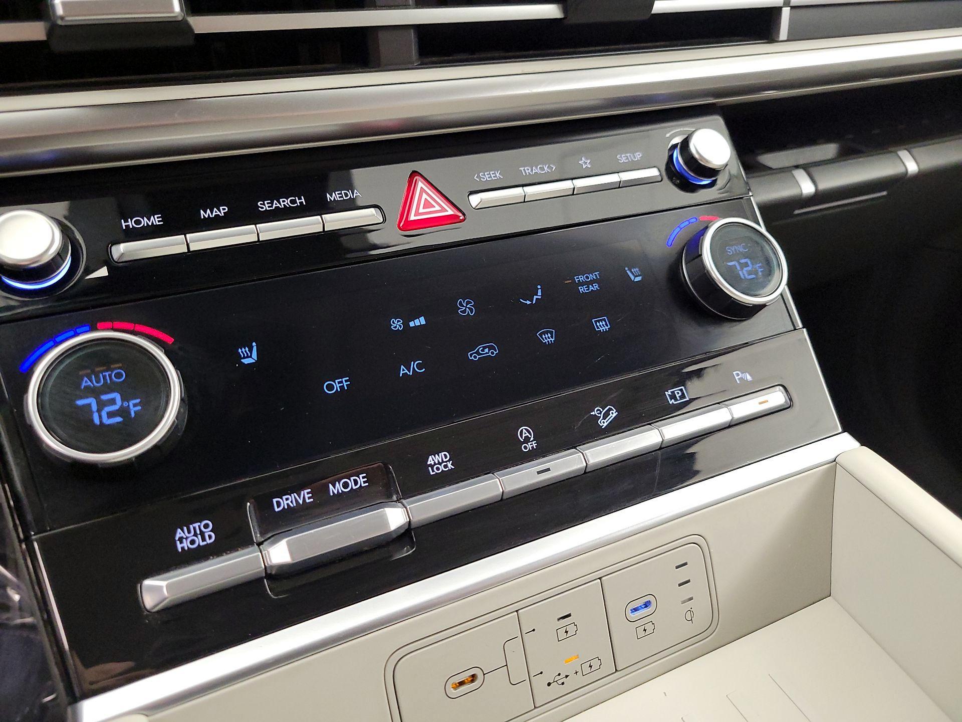 Thumbnail: 2024 Hyundai Santa Fe - 16