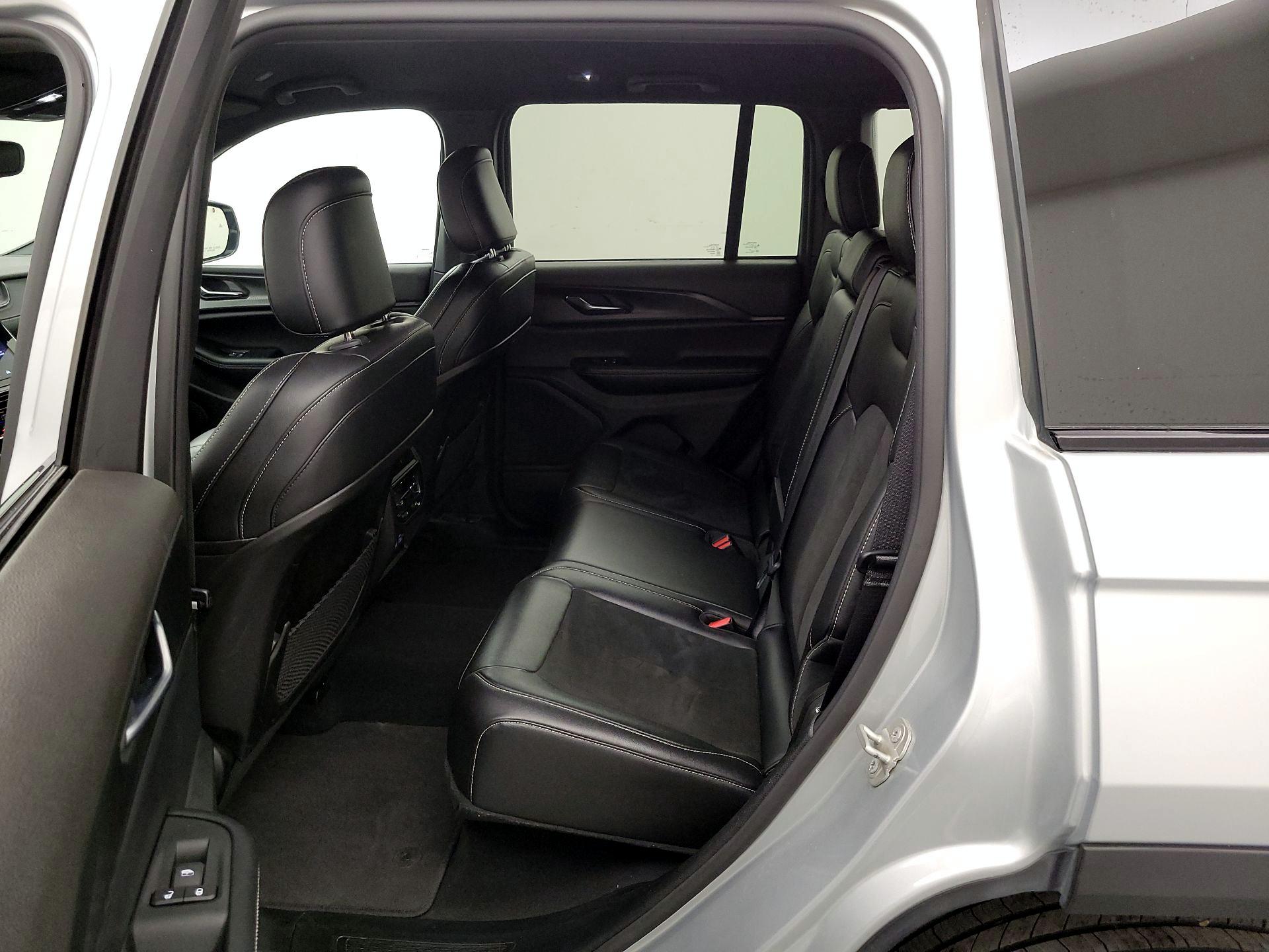 Thumbnail: 2024 Jeep Grand Cherokee - 19