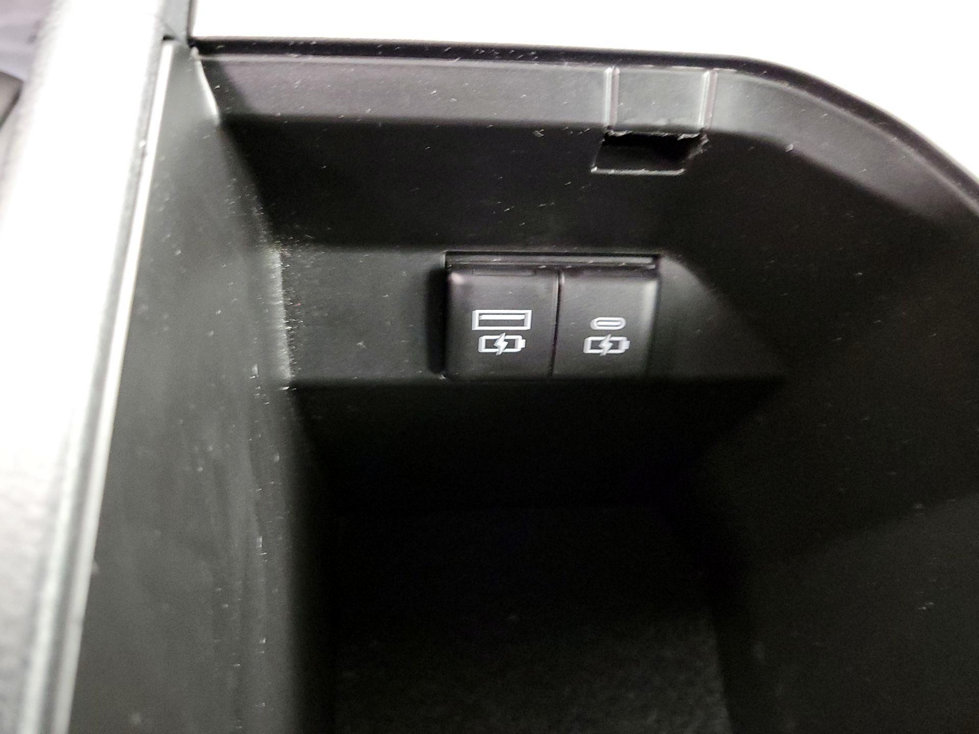 Thumbnail: 2024 Toyota Camry - 18