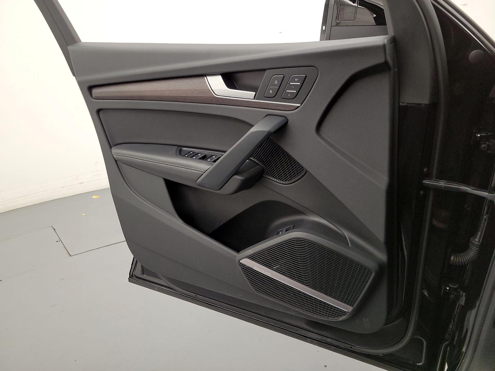 Thumbnail: 2021 Audi Q5 - 12