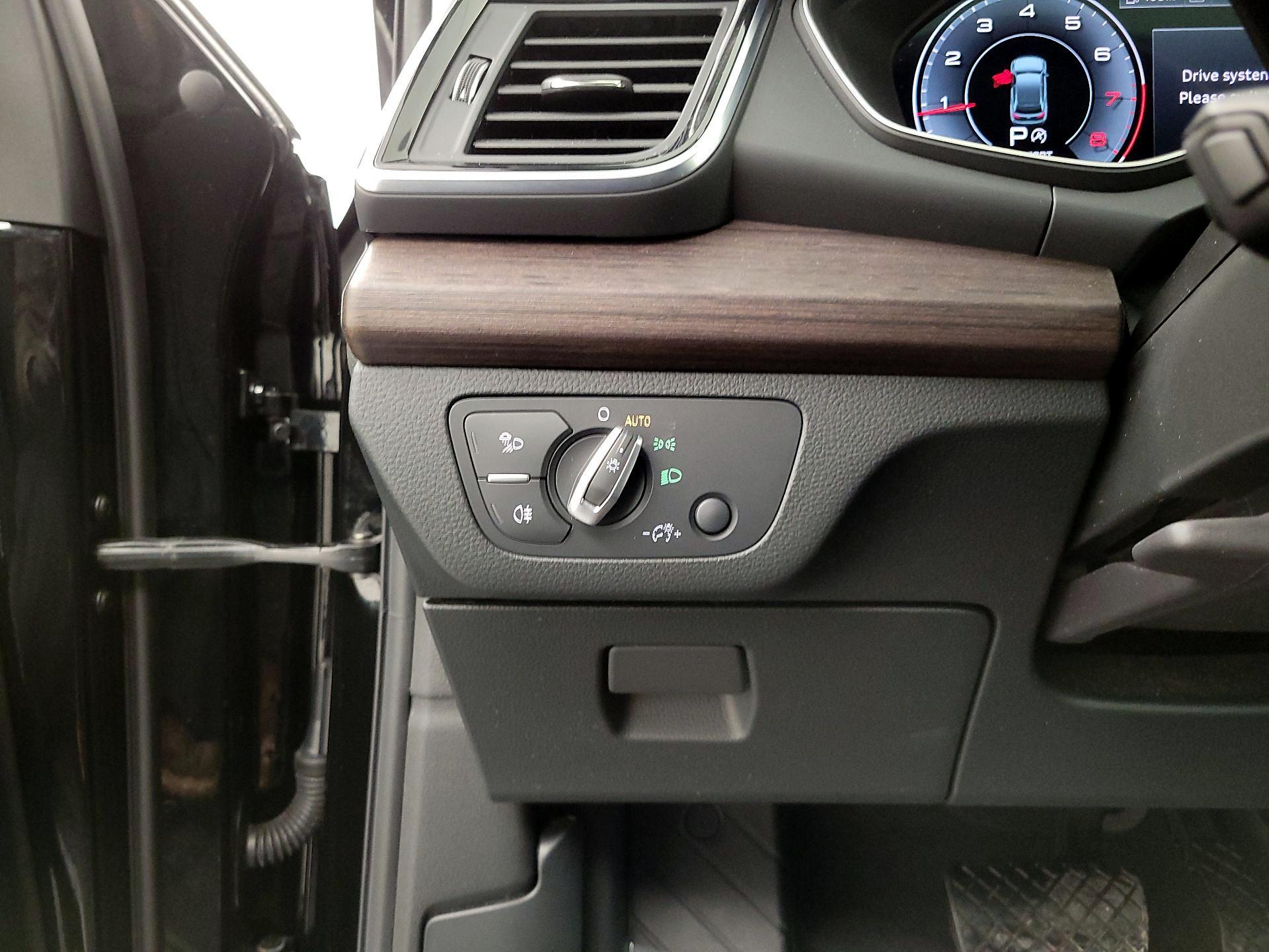 Thumbnail: 2021 Audi Q5 - 13