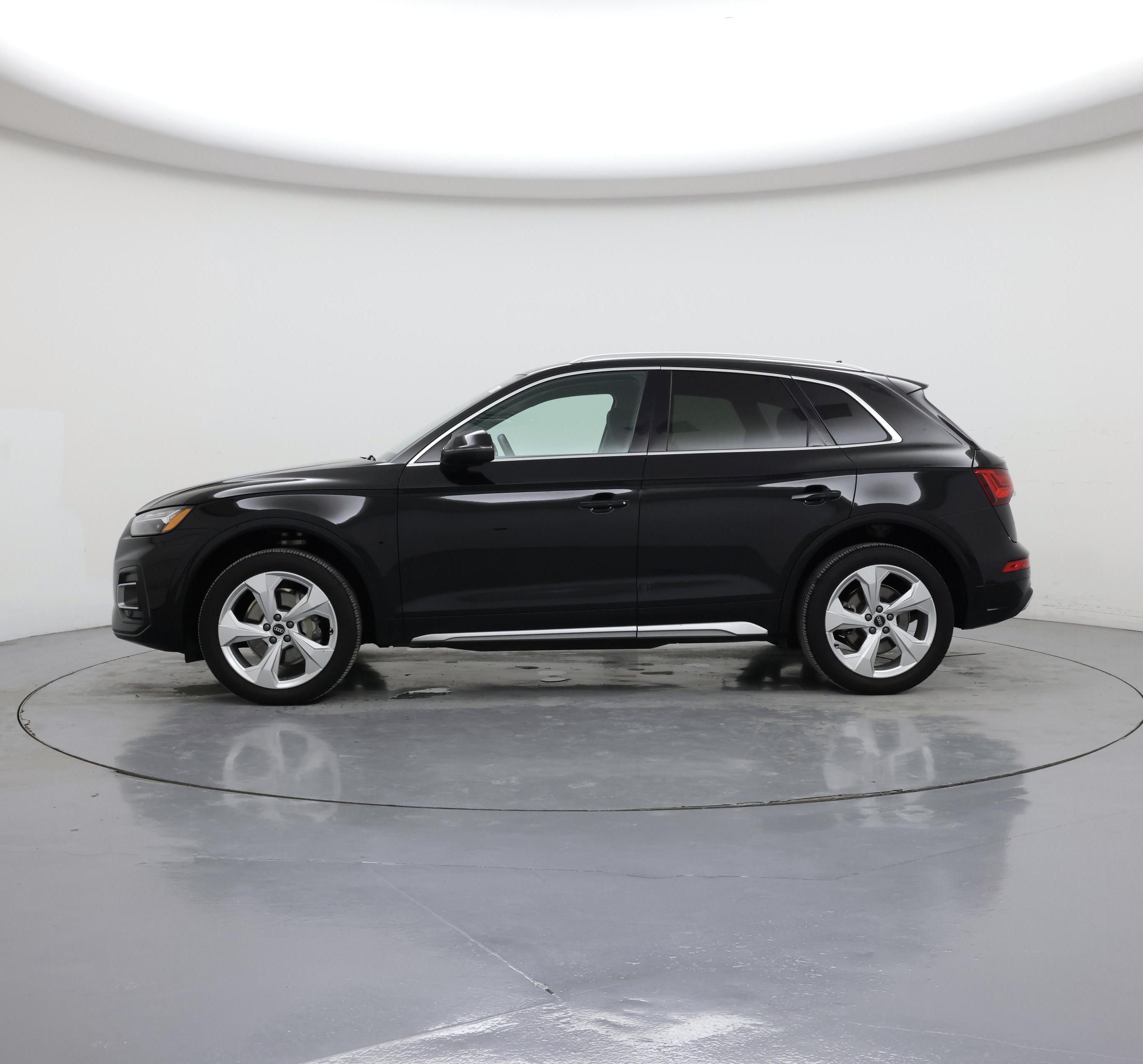 Thumbnail: 2021 Audi Q5 - 3
