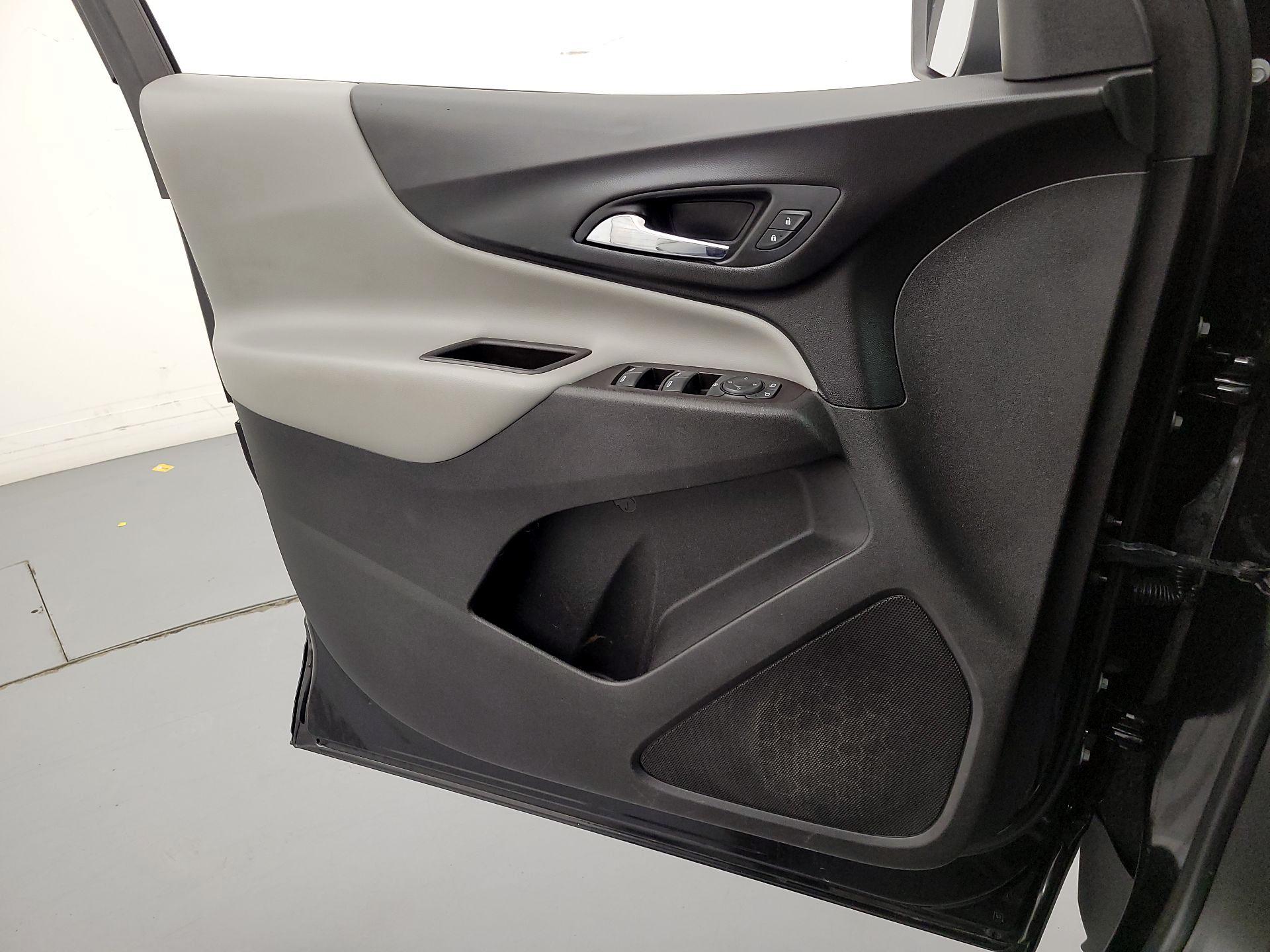 Thumbnail: 2022 Chevrolet Equinox - 12