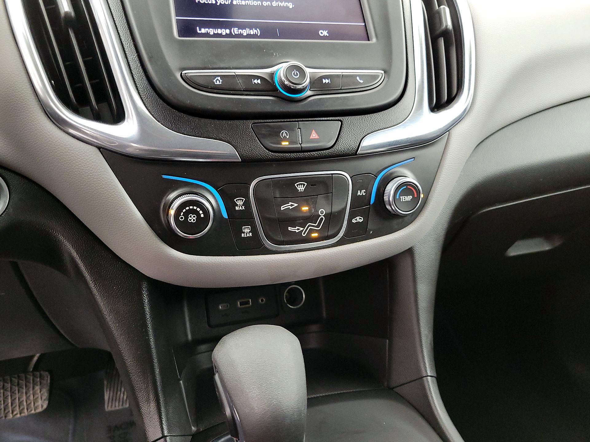 Thumbnail: 2022 Chevrolet Equinox - 16