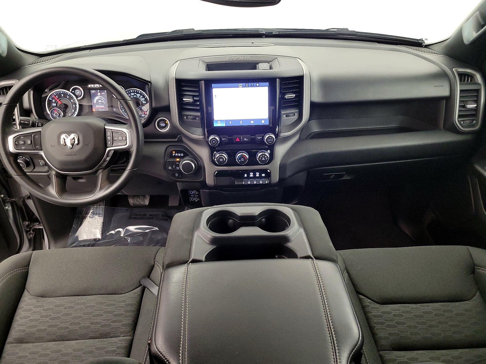 Thumbnail: 2025 RAM 1500 - 9