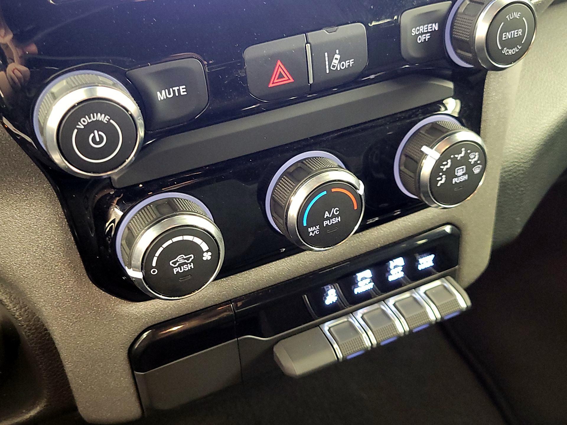 Thumbnail: 2025 RAM 1500 - 16