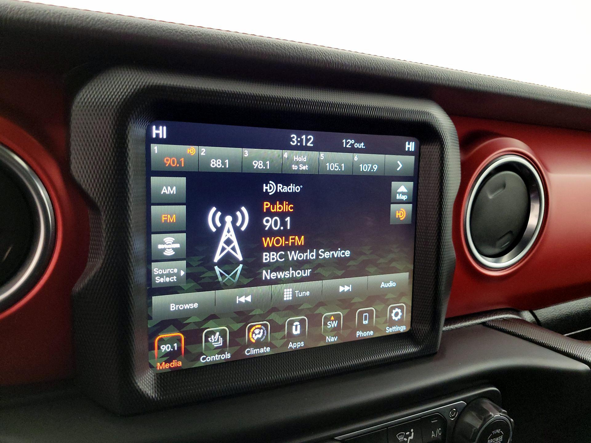 Thumbnail: 2022 Jeep Wrangler - 15