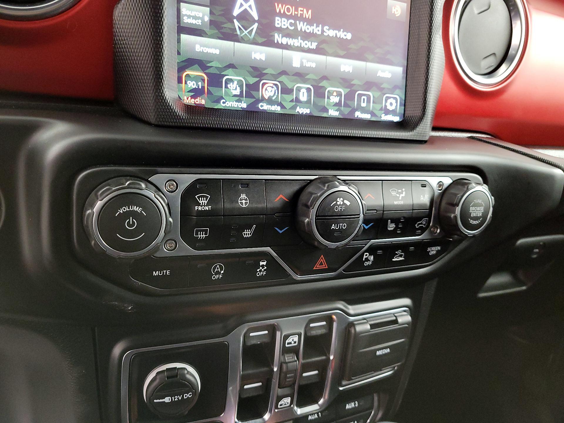 Thumbnail: 2022 Jeep Wrangler - 16