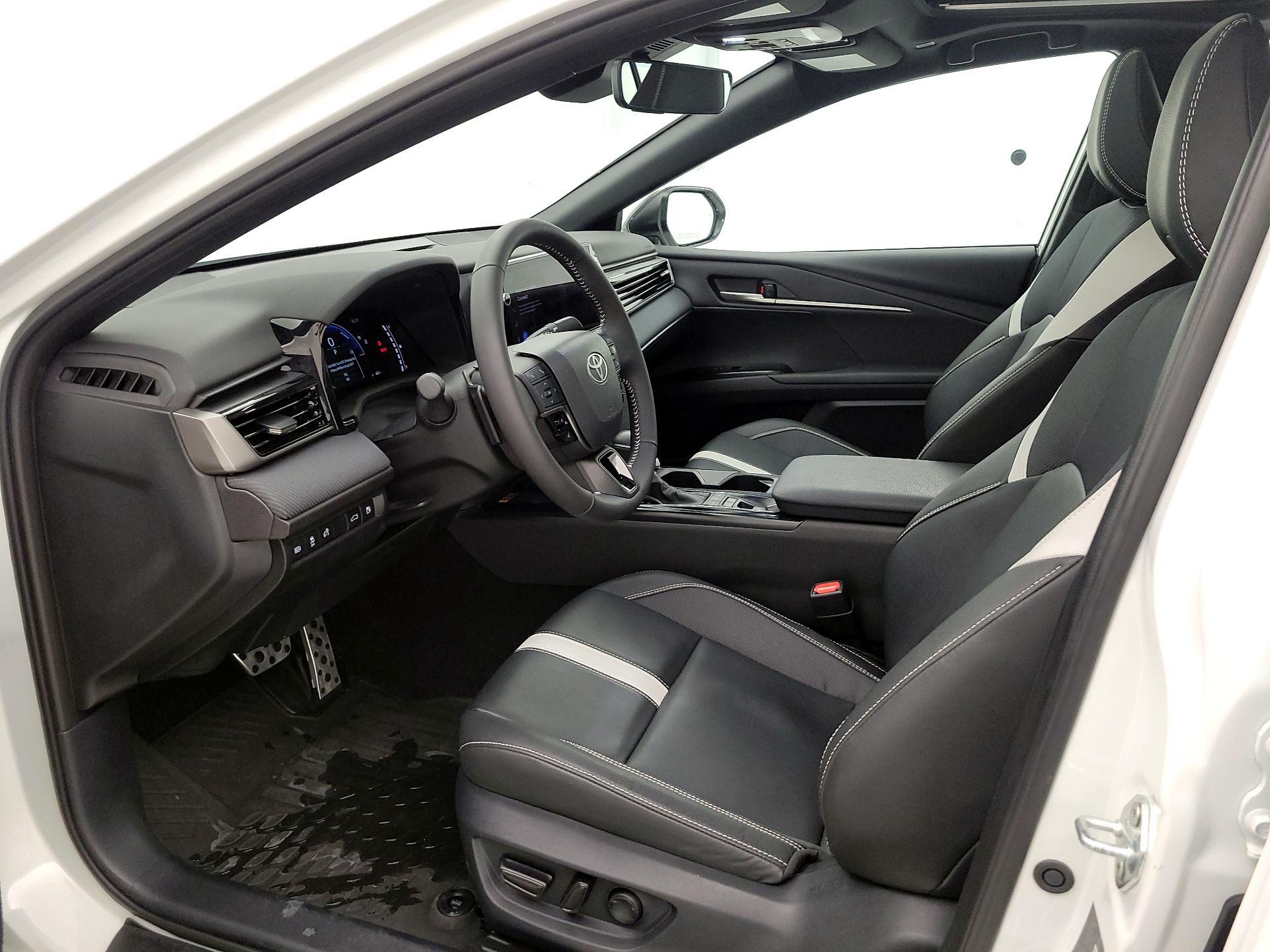 Thumbnail: 2025 Toyota Camry - 11