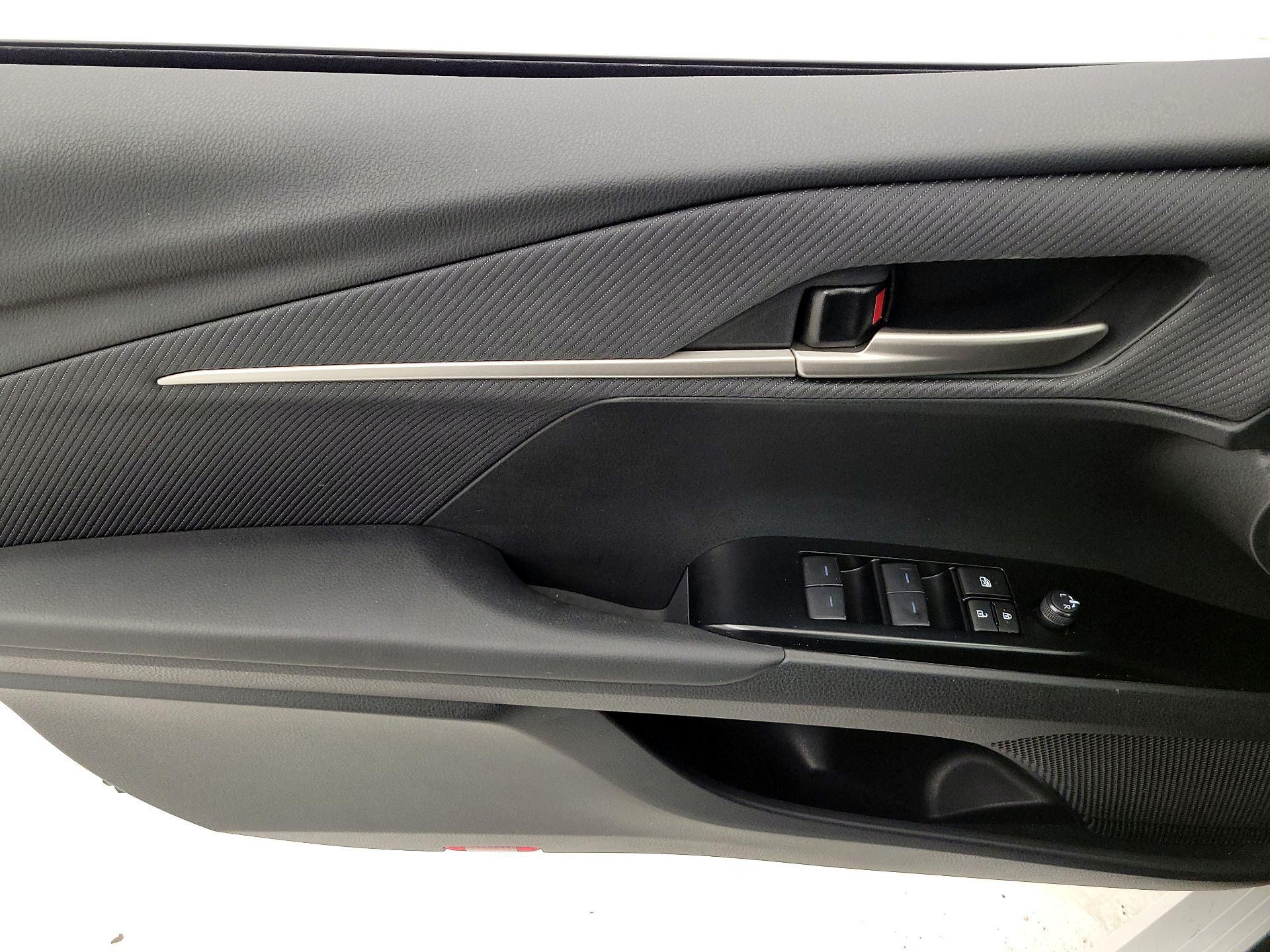 Thumbnail: 2025 Toyota Camry - 12