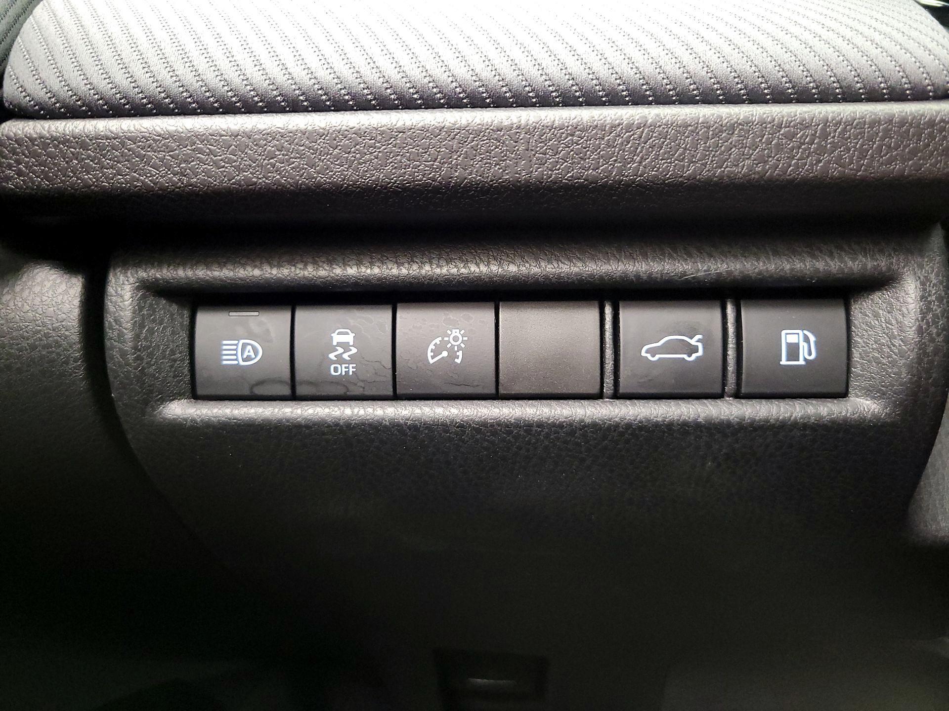 Thumbnail: 2025 Toyota Camry - 13