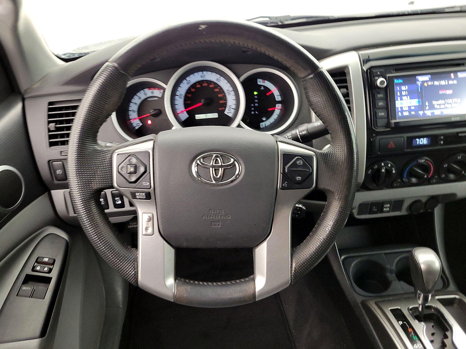 Thumbnail: 2014 Toyota Tacoma - 10