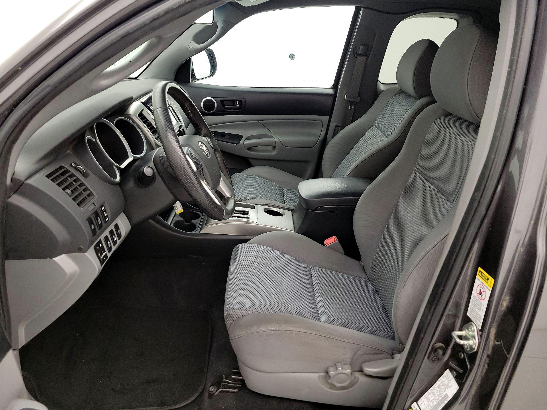 Thumbnail: 2014 Toyota Tacoma - 11