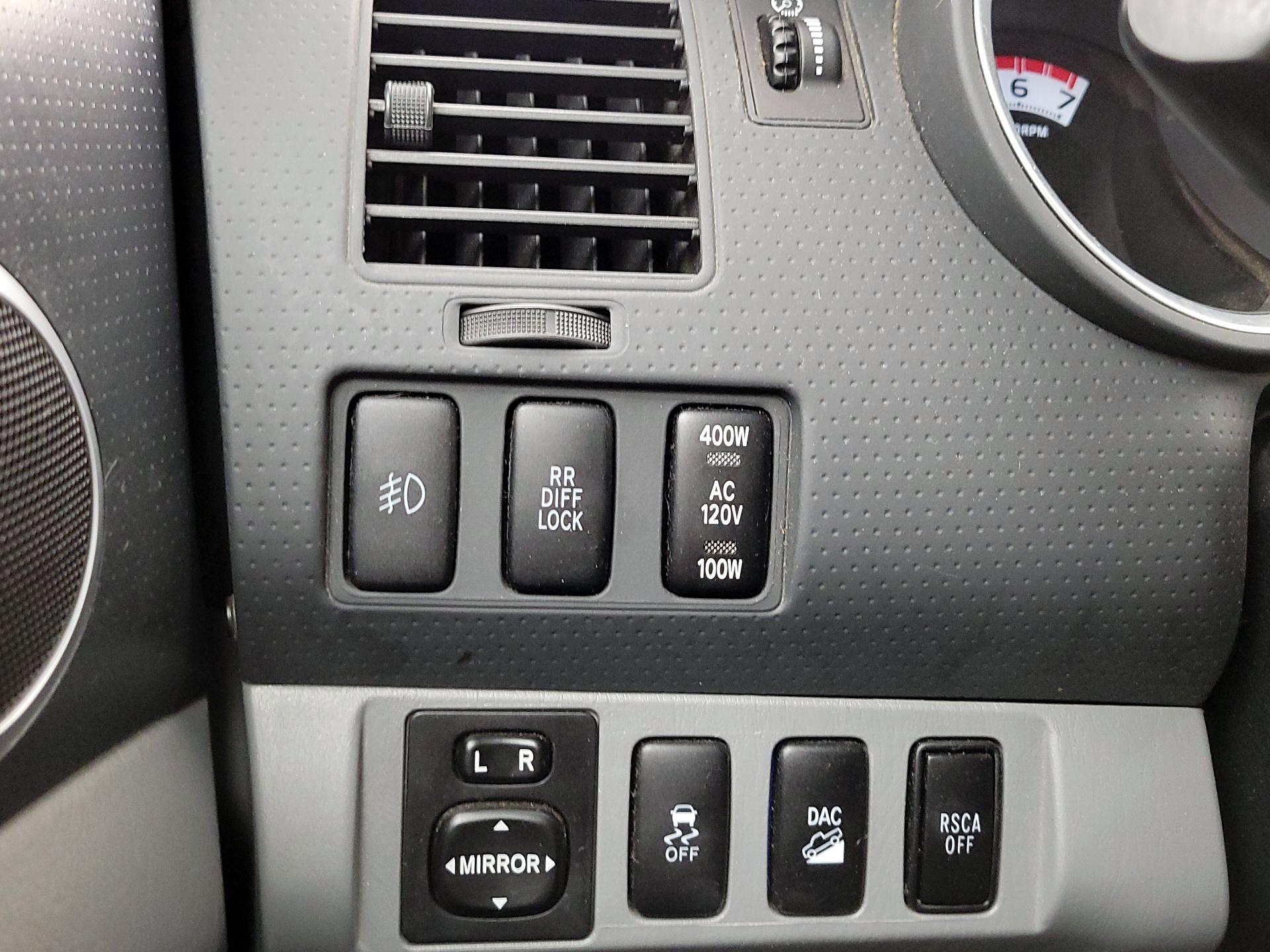 Thumbnail: 2014 Toyota Tacoma - 13