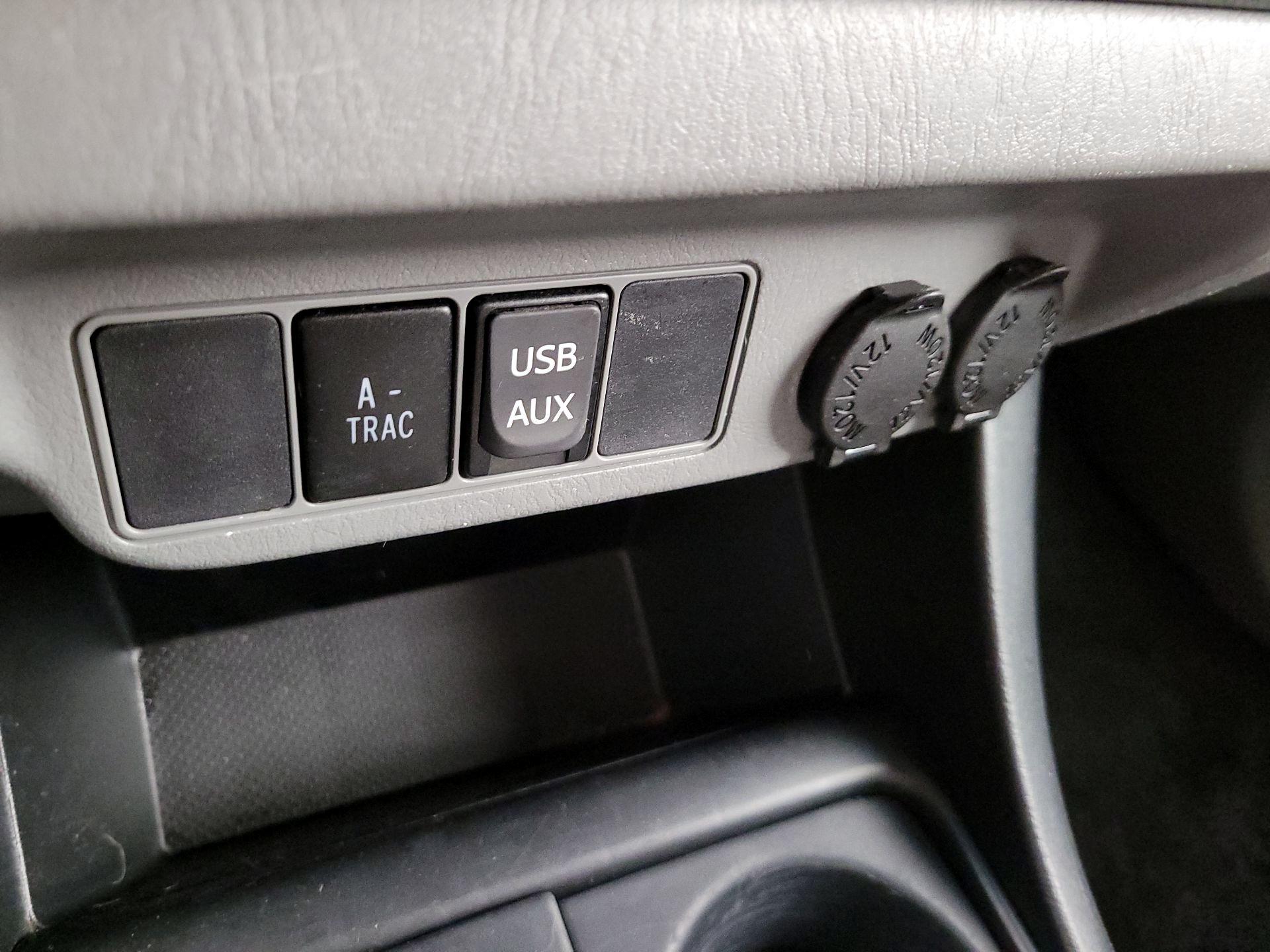 Thumbnail: 2014 Toyota Tacoma - 18