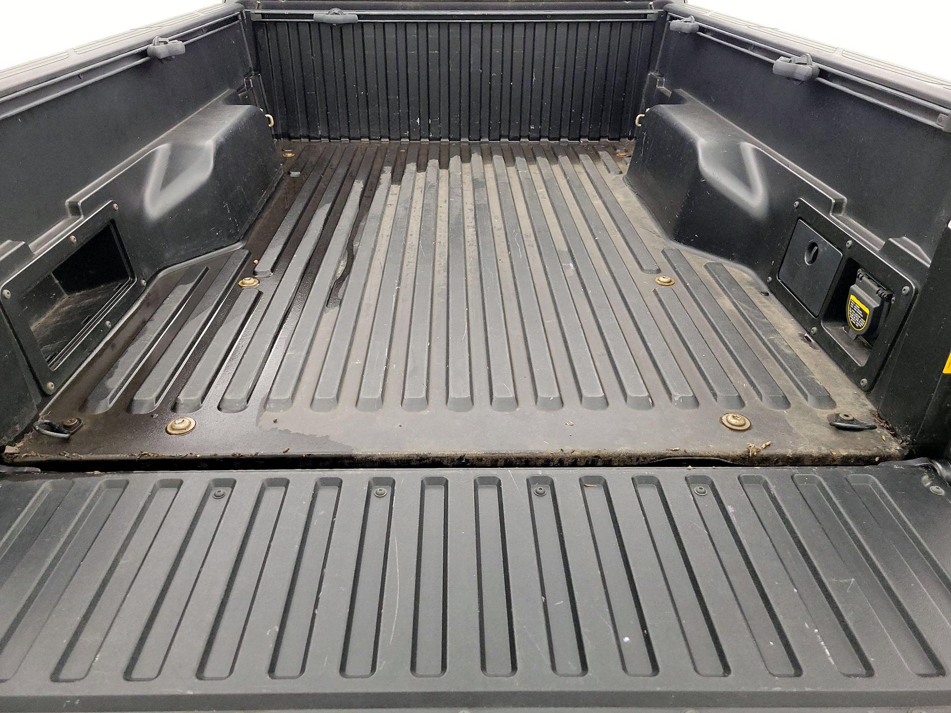 Thumbnail: 2014 Toyota Tacoma - 20