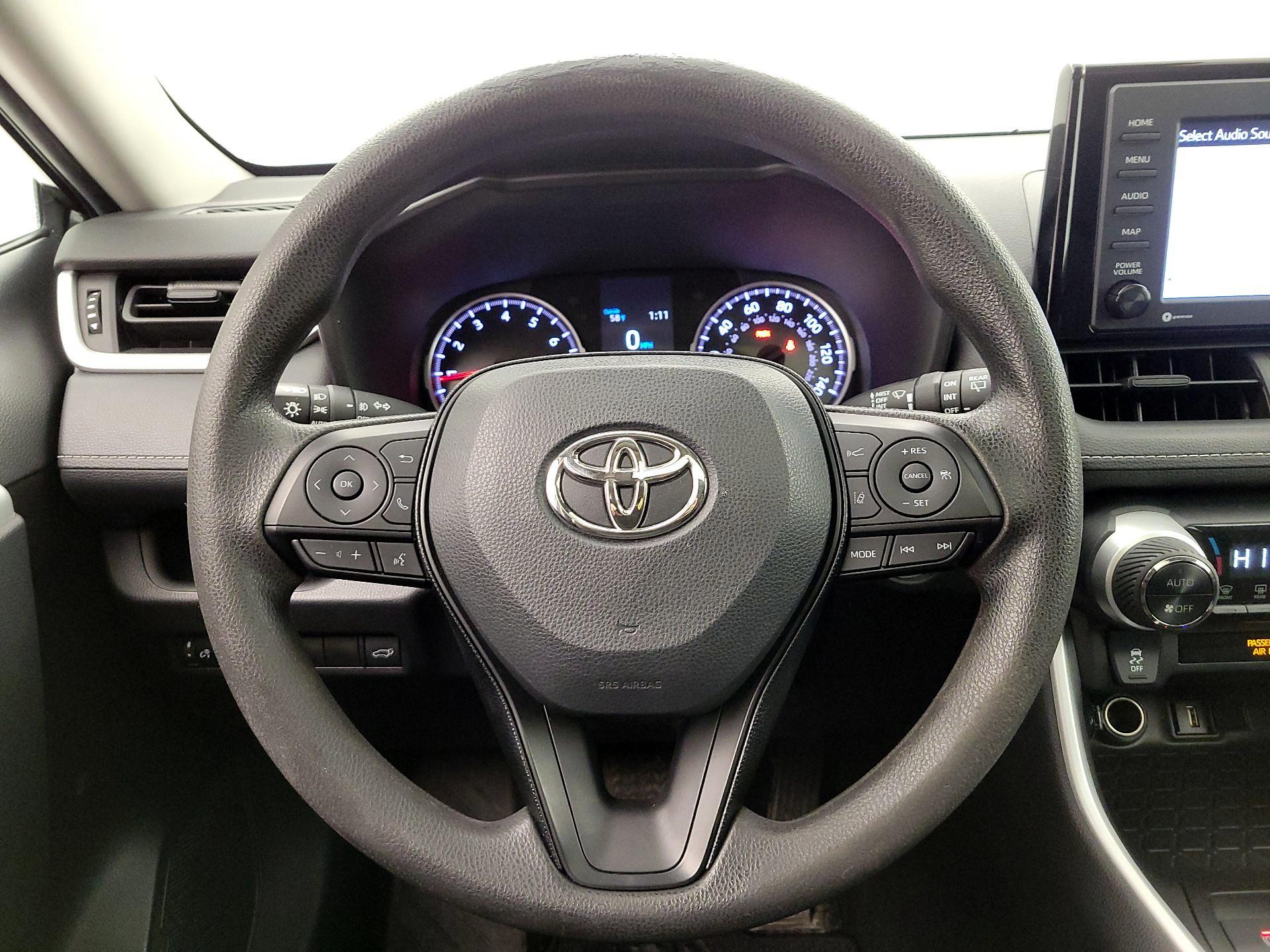 Thumbnail: 2021 Toyota RAV4 - 10