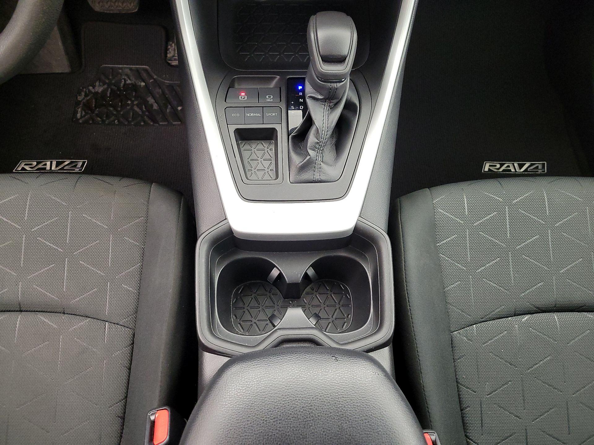 Thumbnail: 2021 Toyota RAV4 - 18