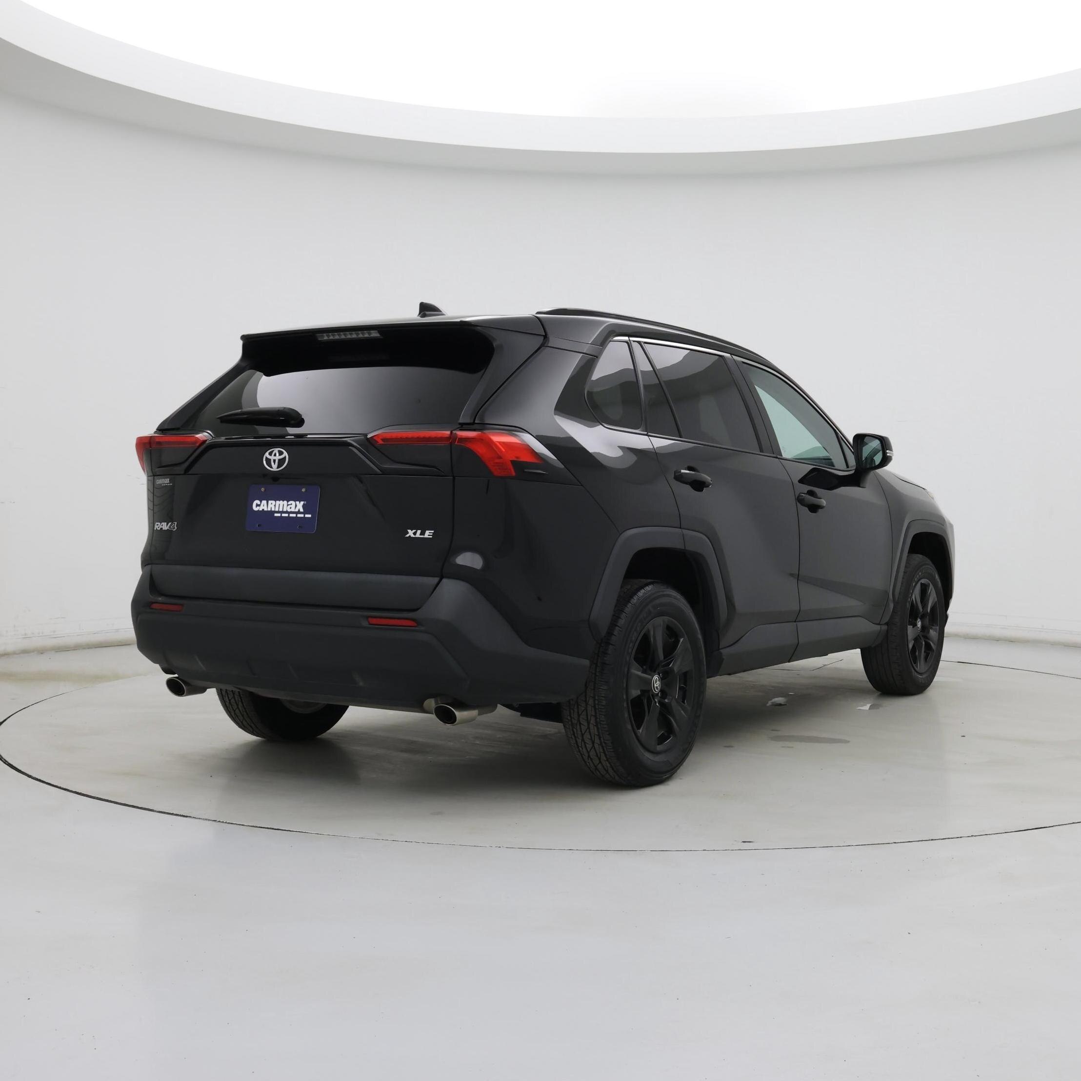 Thumbnail: 2021 Toyota RAV4 - 8