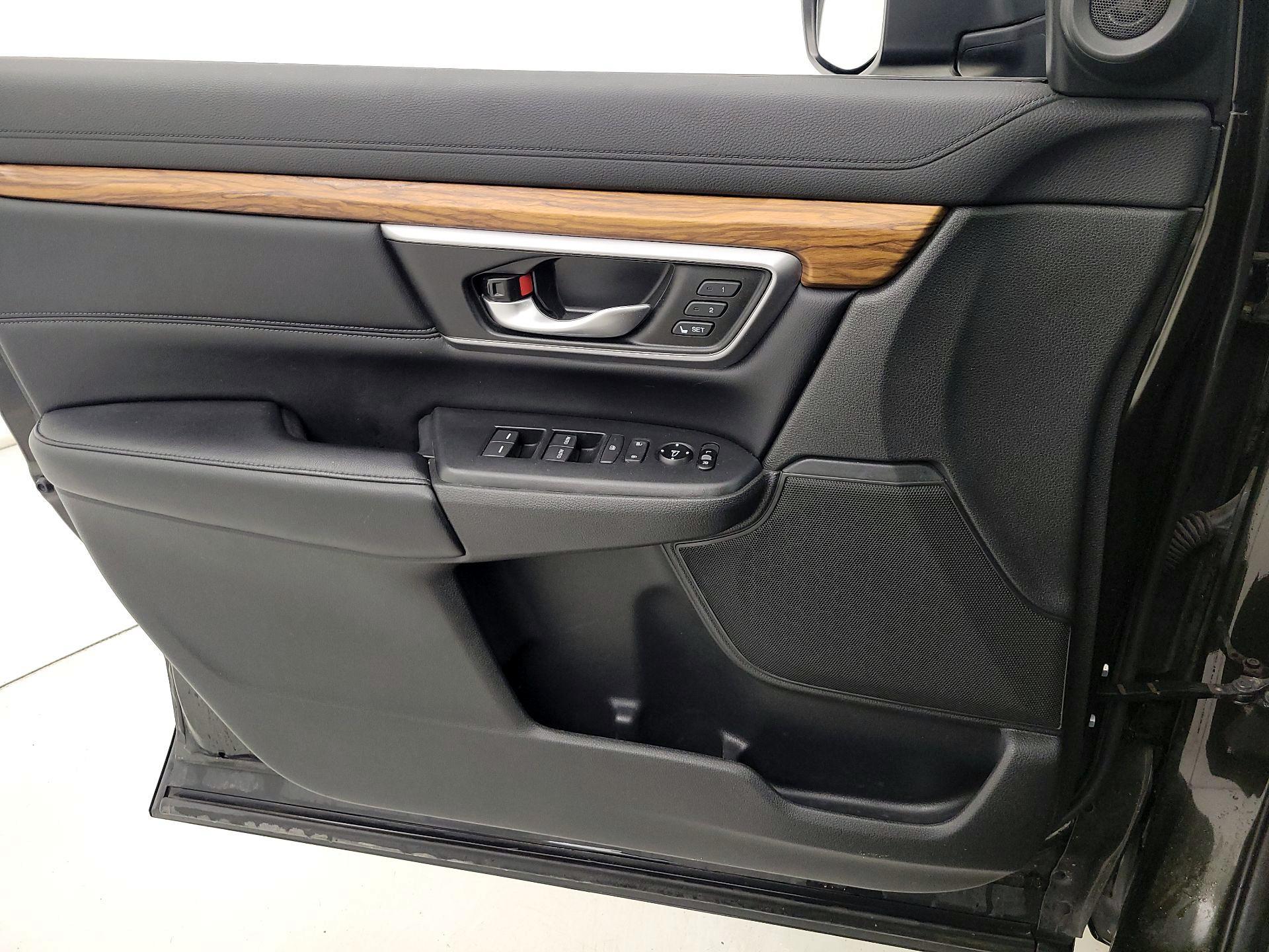 Thumbnail: 2017 Honda CR-V - 12