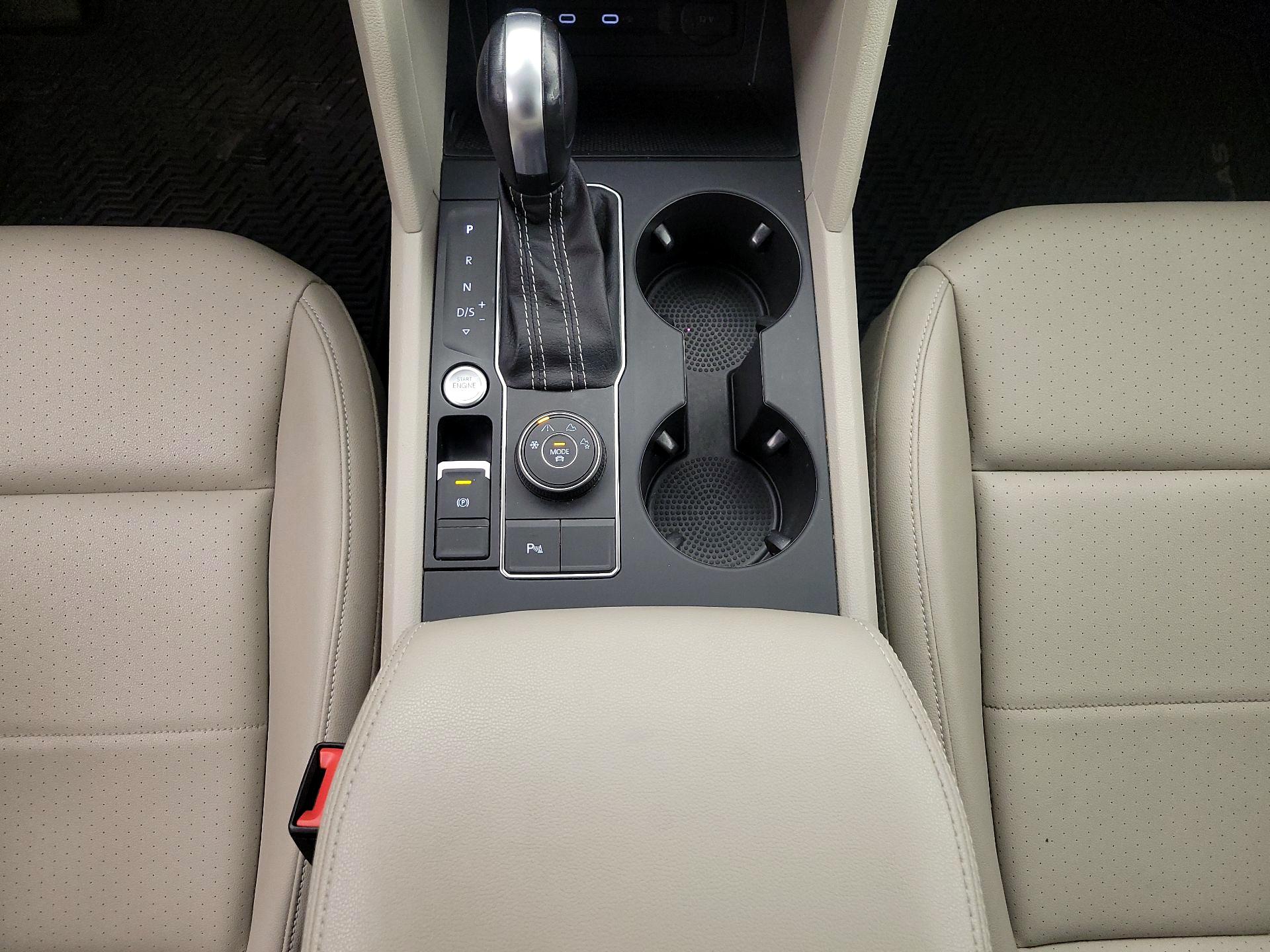 Thumbnail: 2021 Volkswagen Atlas - 18