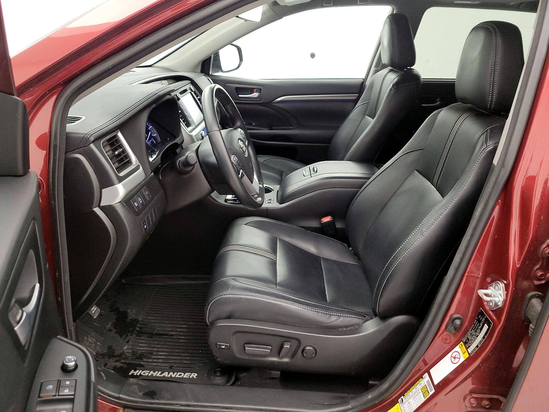 Thumbnail: 2018 Toyota Highlander - 11