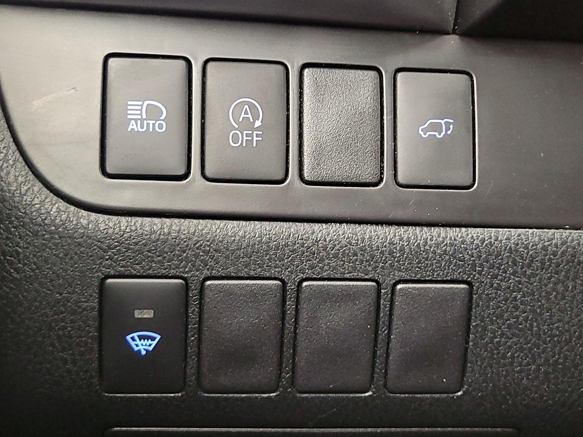 Thumbnail: 2018 Toyota Highlander - 13