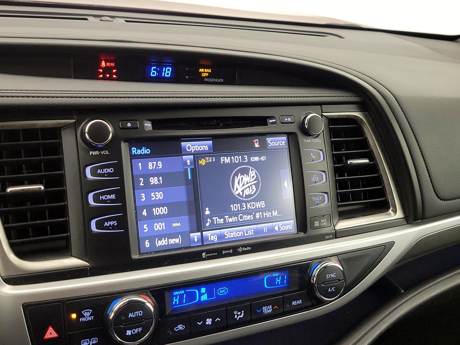 Thumbnail: 2018 Toyota Highlander - 16