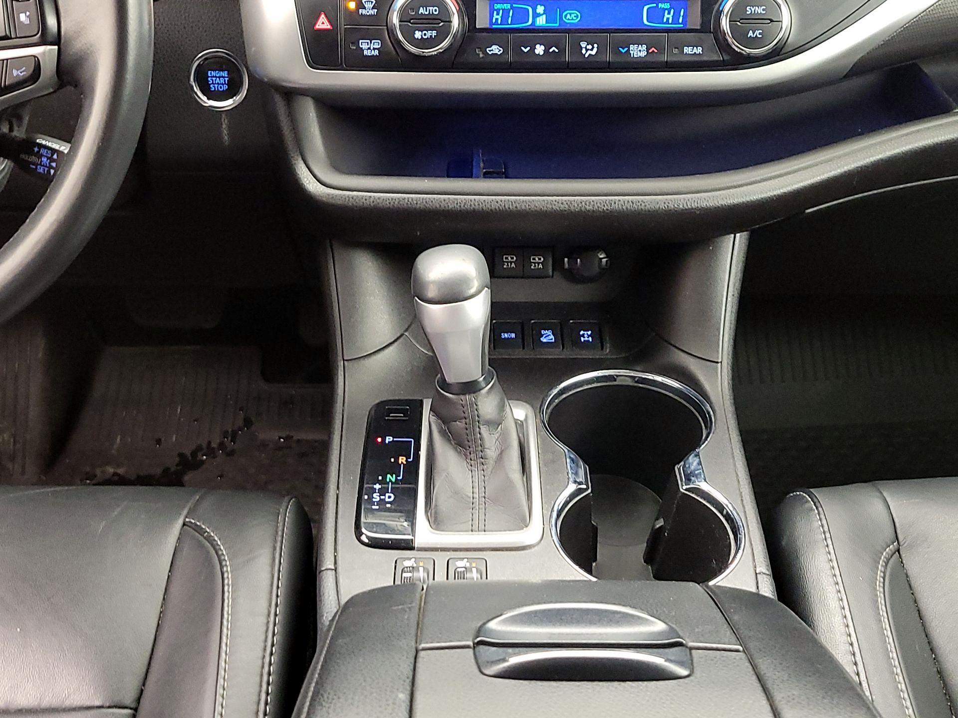 Thumbnail: 2018 Toyota Highlander - 18