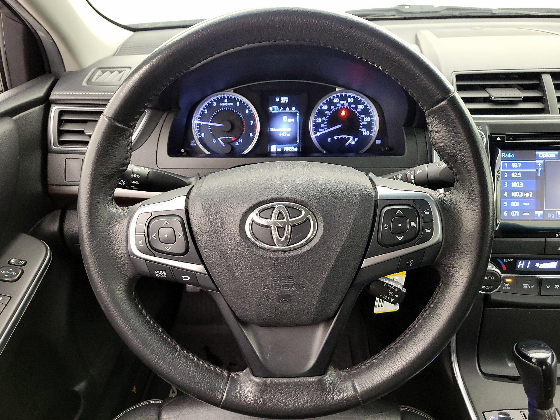 Thumbnail: 2017 Toyota Camry - 10