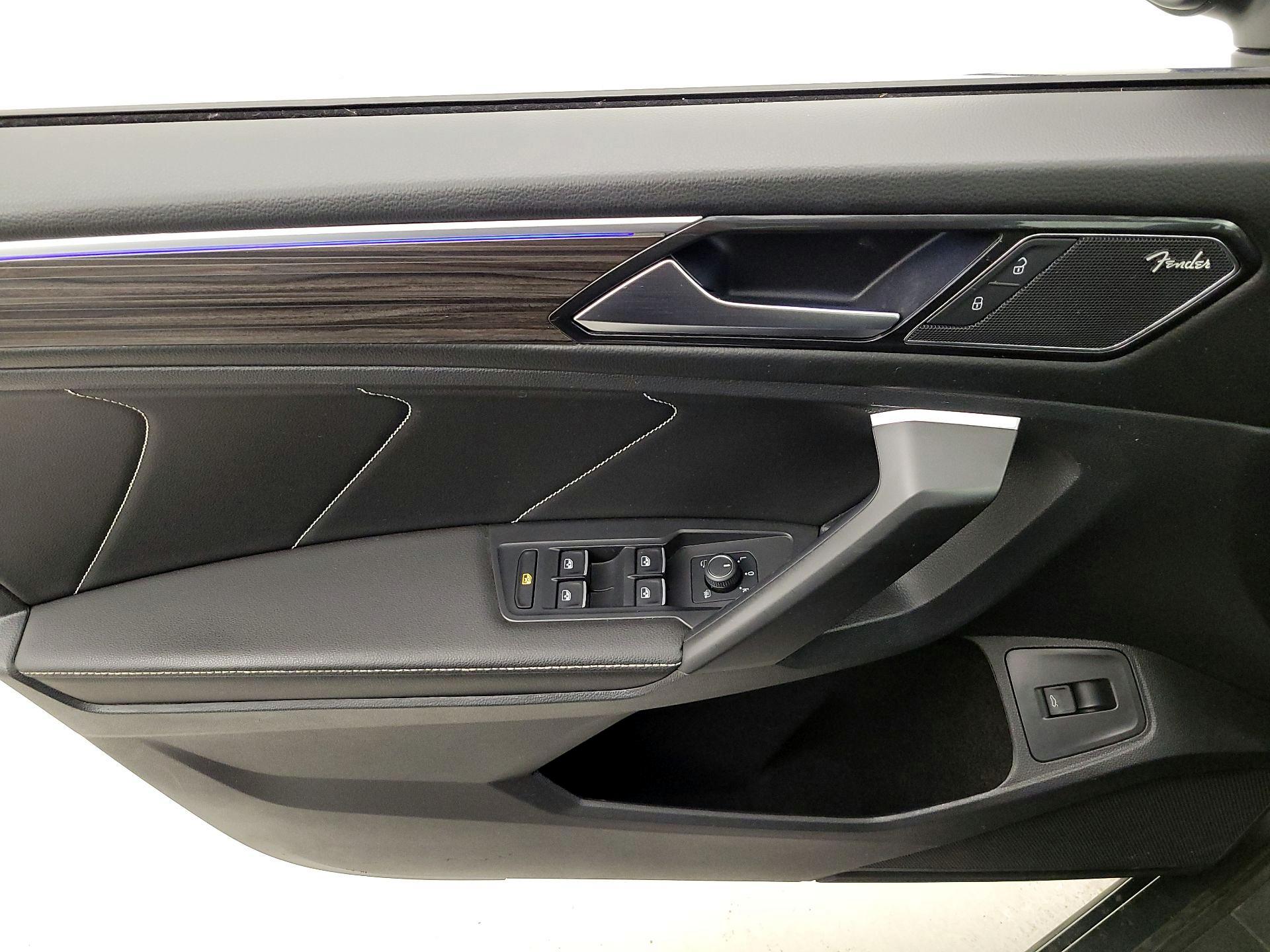 Thumbnail: 2023 Volkswagen Tiguan - 12