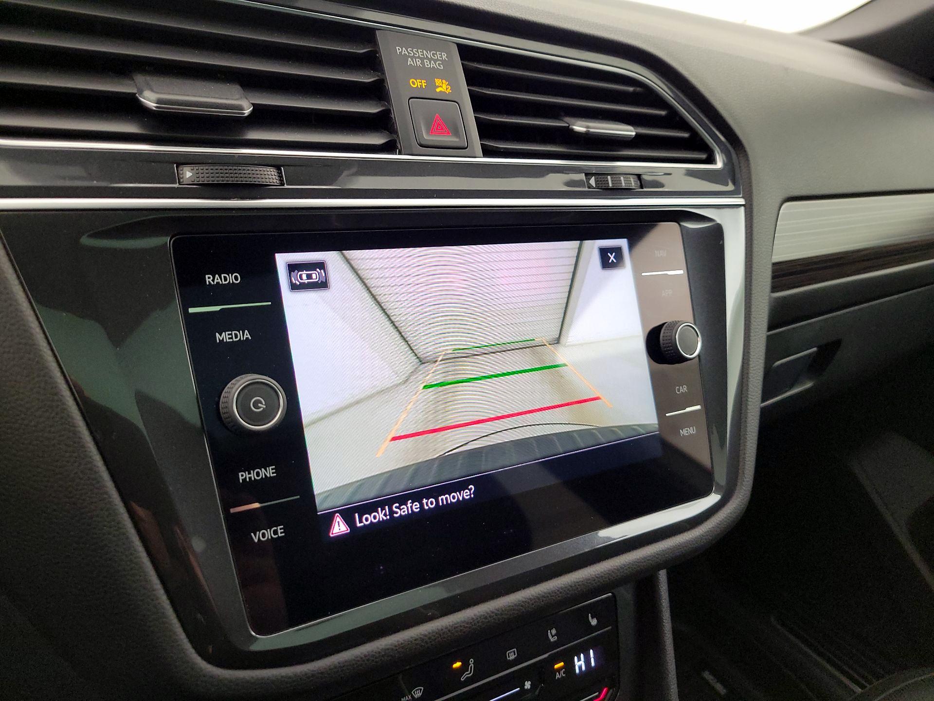 Thumbnail: 2023 Volkswagen Tiguan - 15