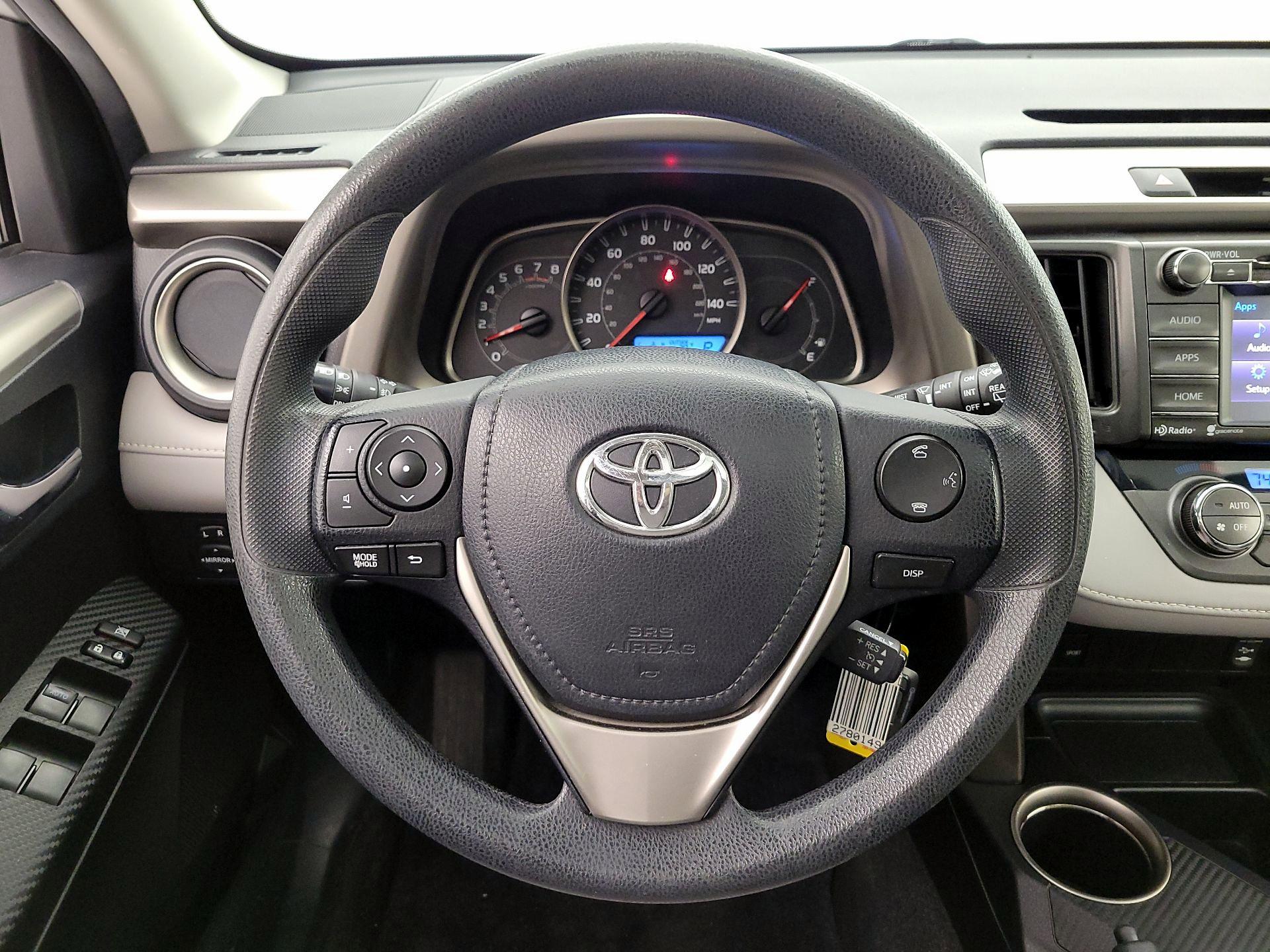 Thumbnail: 2015 Toyota RAV4 - 10