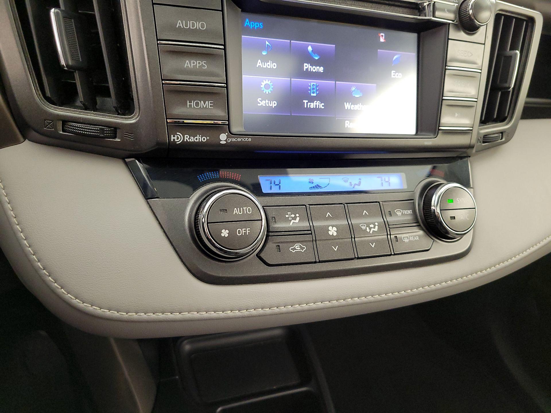 Thumbnail: 2015 Toyota RAV4 - 16