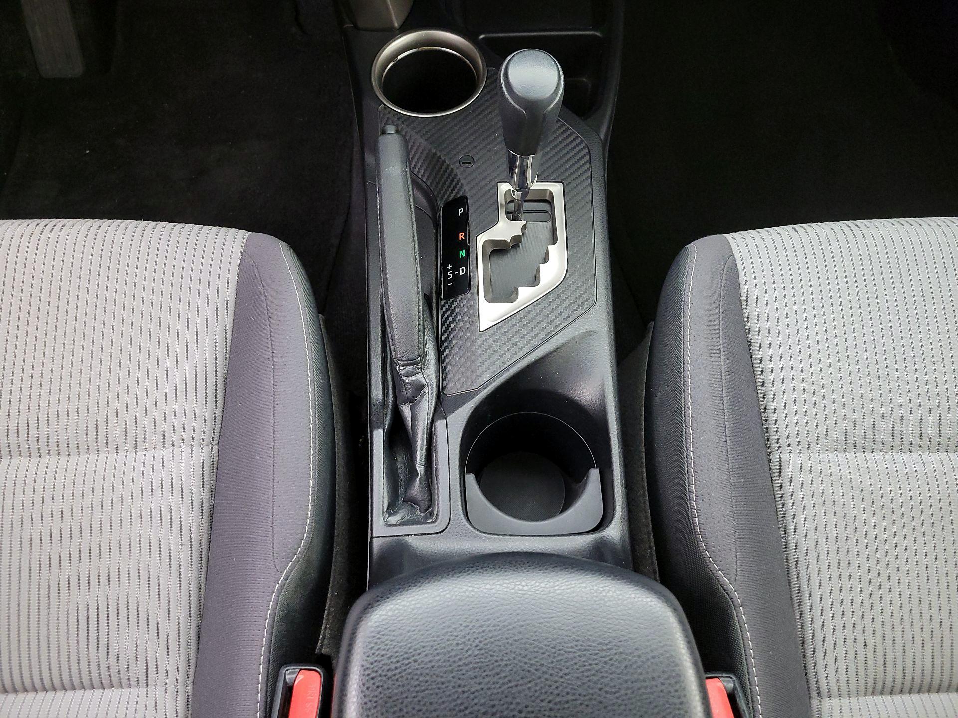 Thumbnail: 2015 Toyota RAV4 - 17