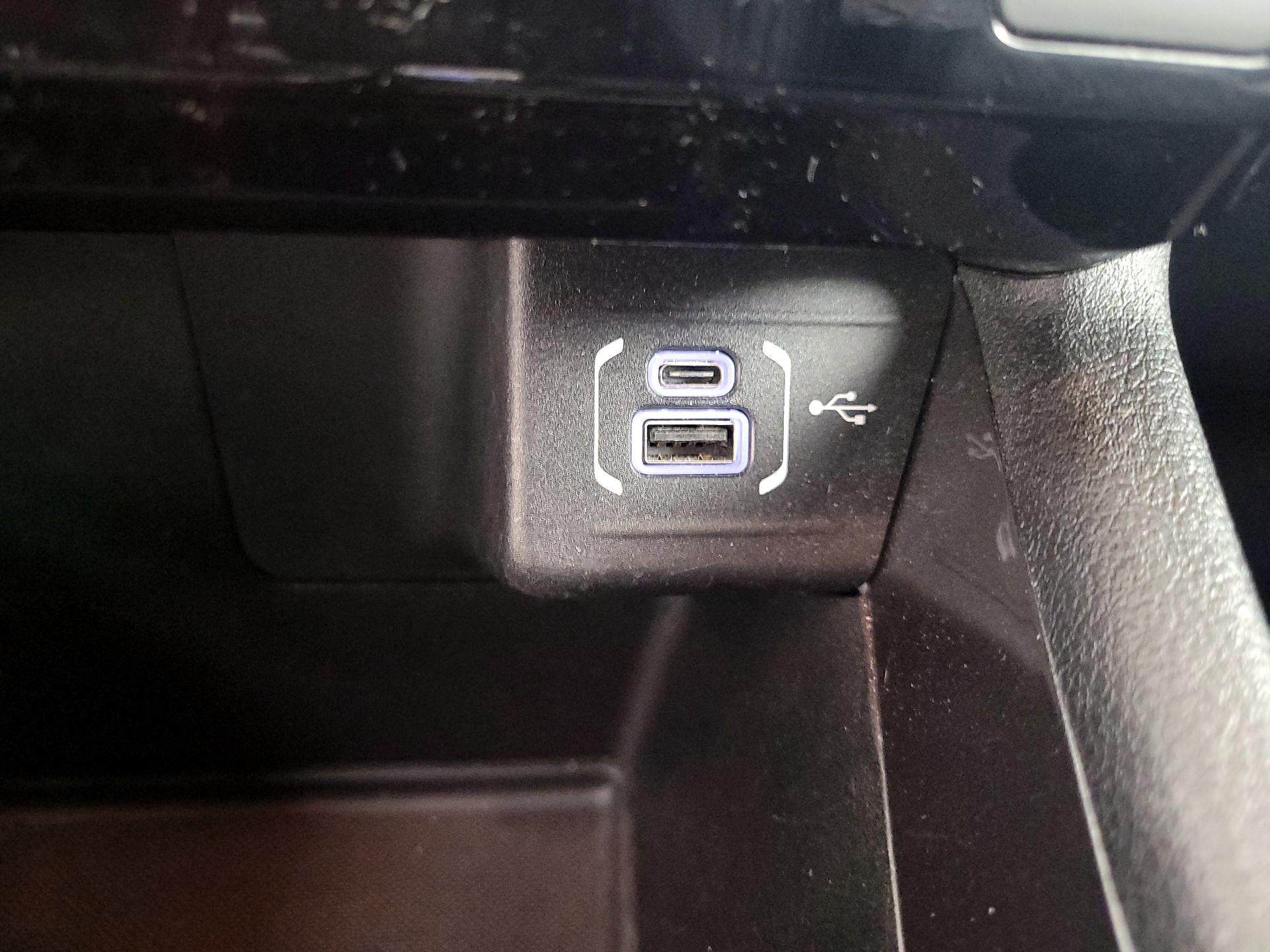 Thumbnail: 2023 Jeep Compass - 17