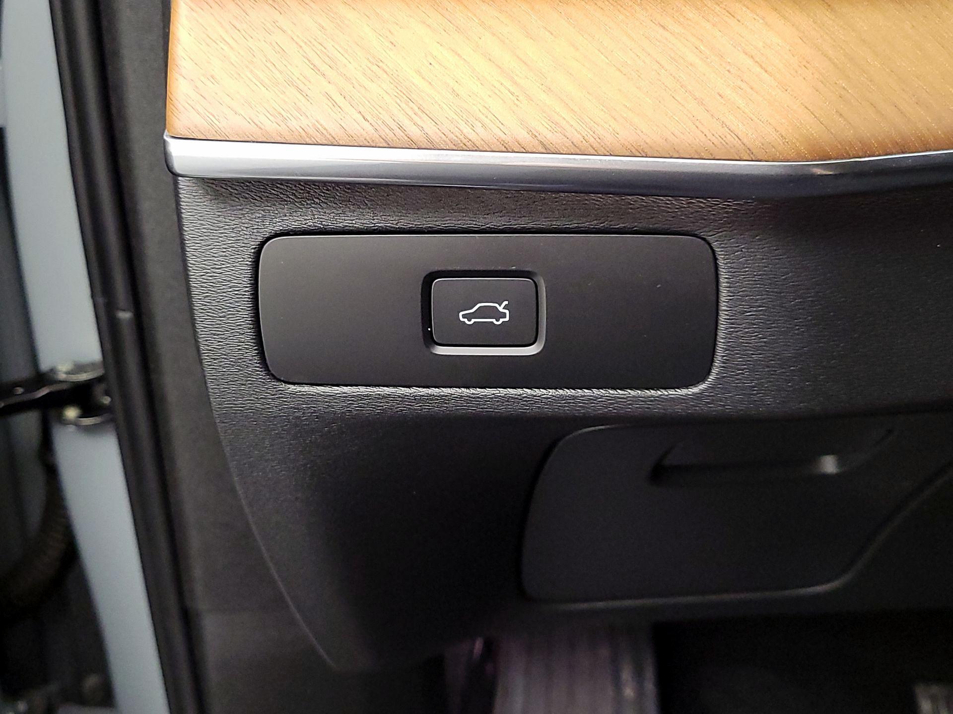 Thumbnail: 2024 Volvo XC90 - 13