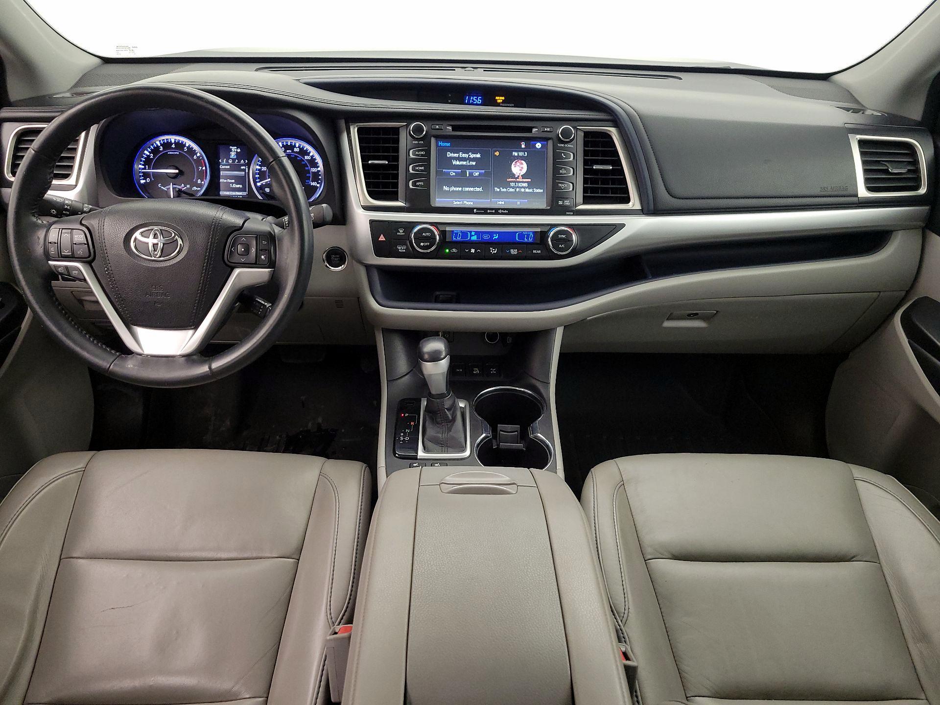 Thumbnail: 2016 Toyota Highlander - 9