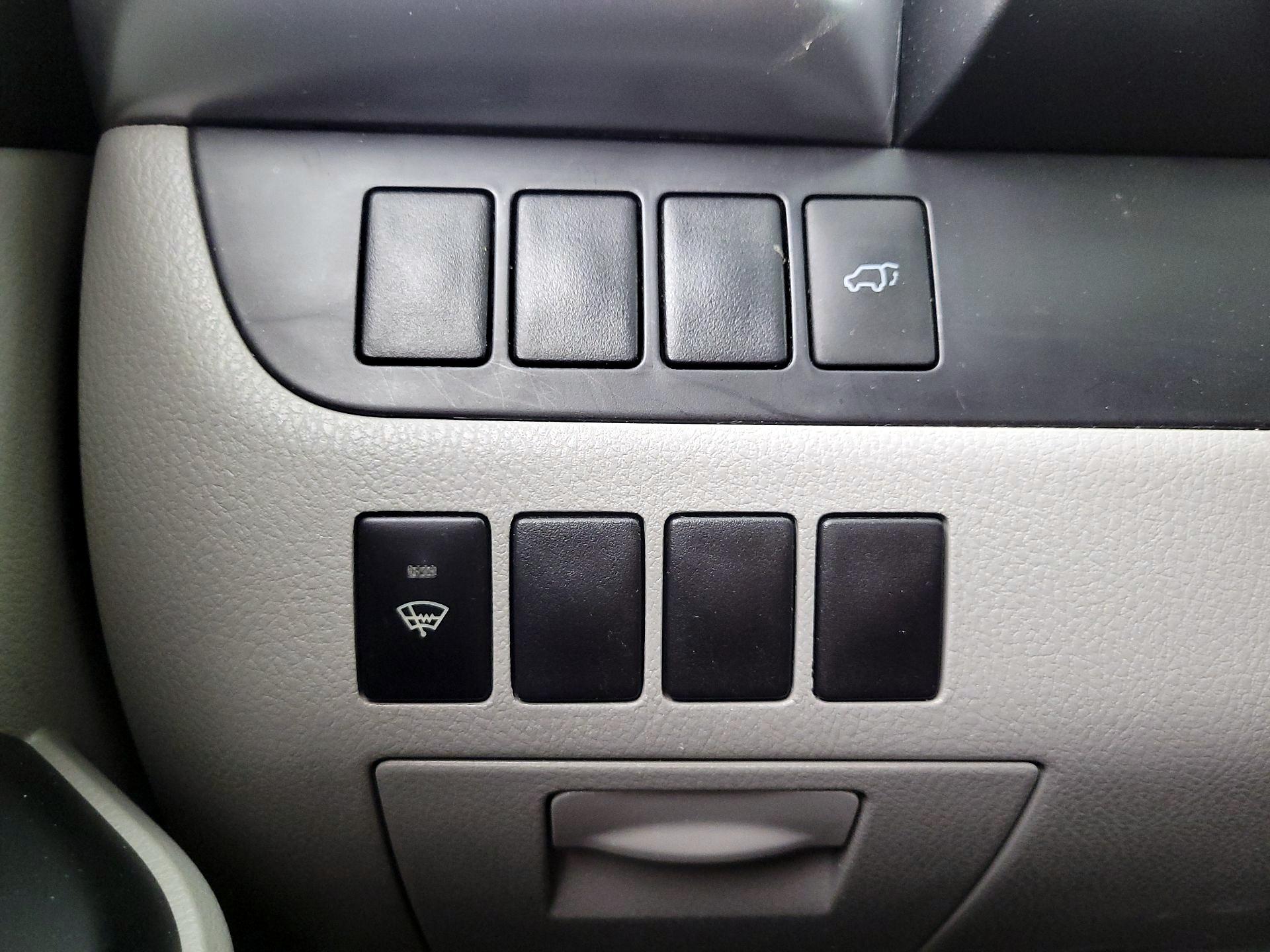 Thumbnail: 2016 Toyota Highlander - 13