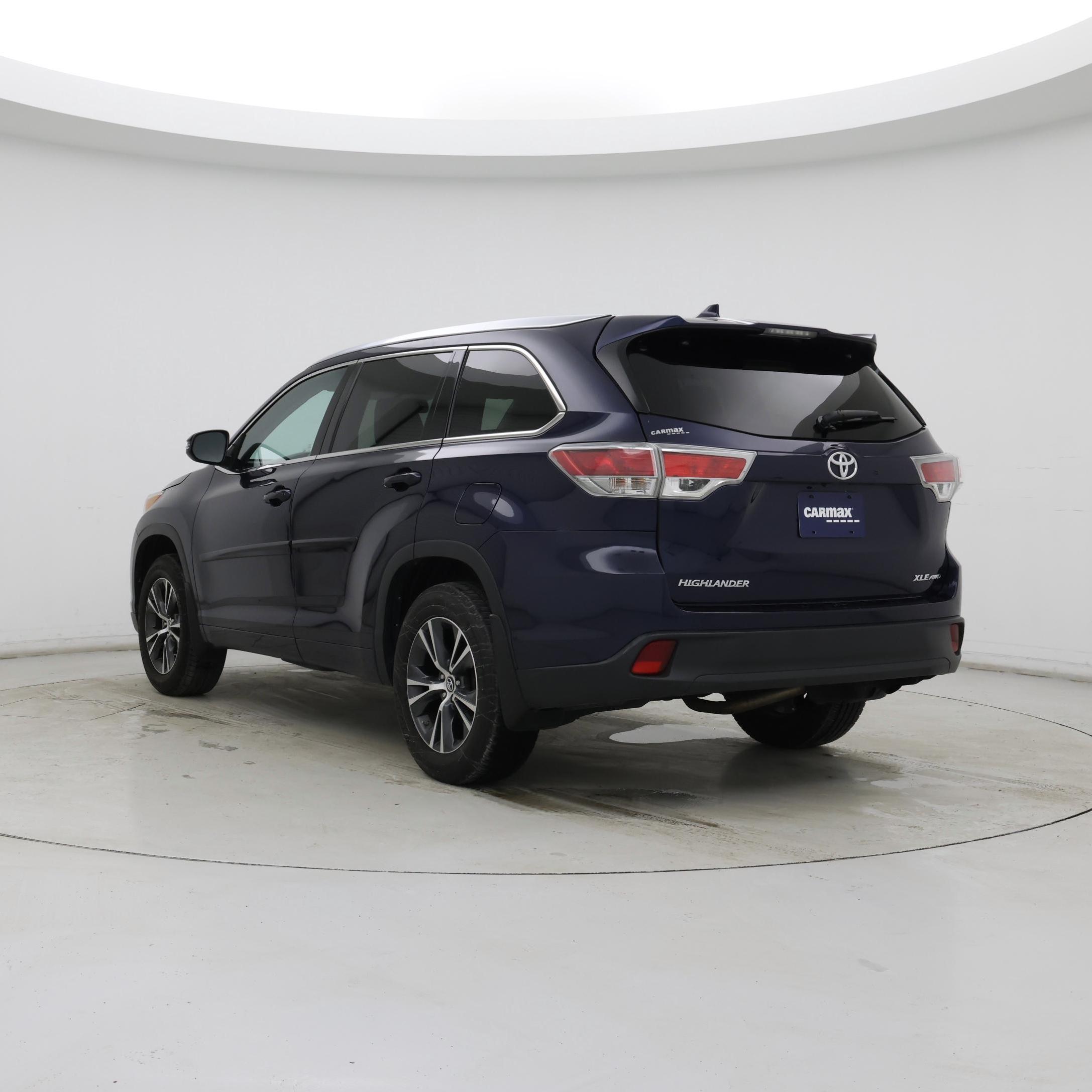 Thumbnail: 2016 Toyota Highlander - 2