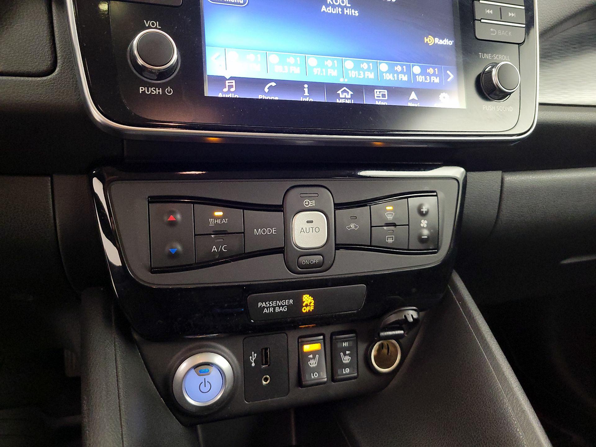 Thumbnail: 2019 Nissan Leaf - 17