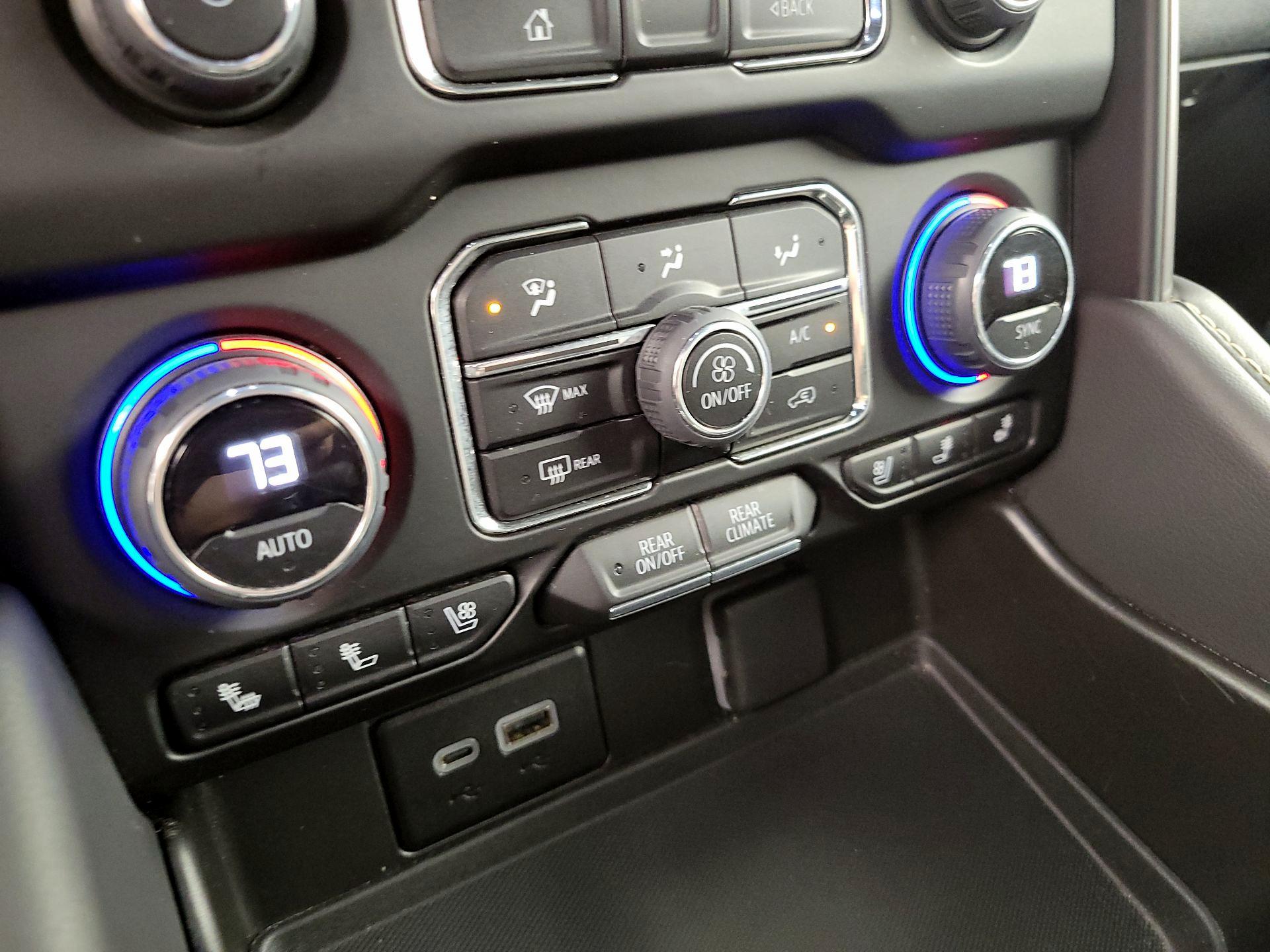 Thumbnail: 2023 Chevrolet Suburban - 17