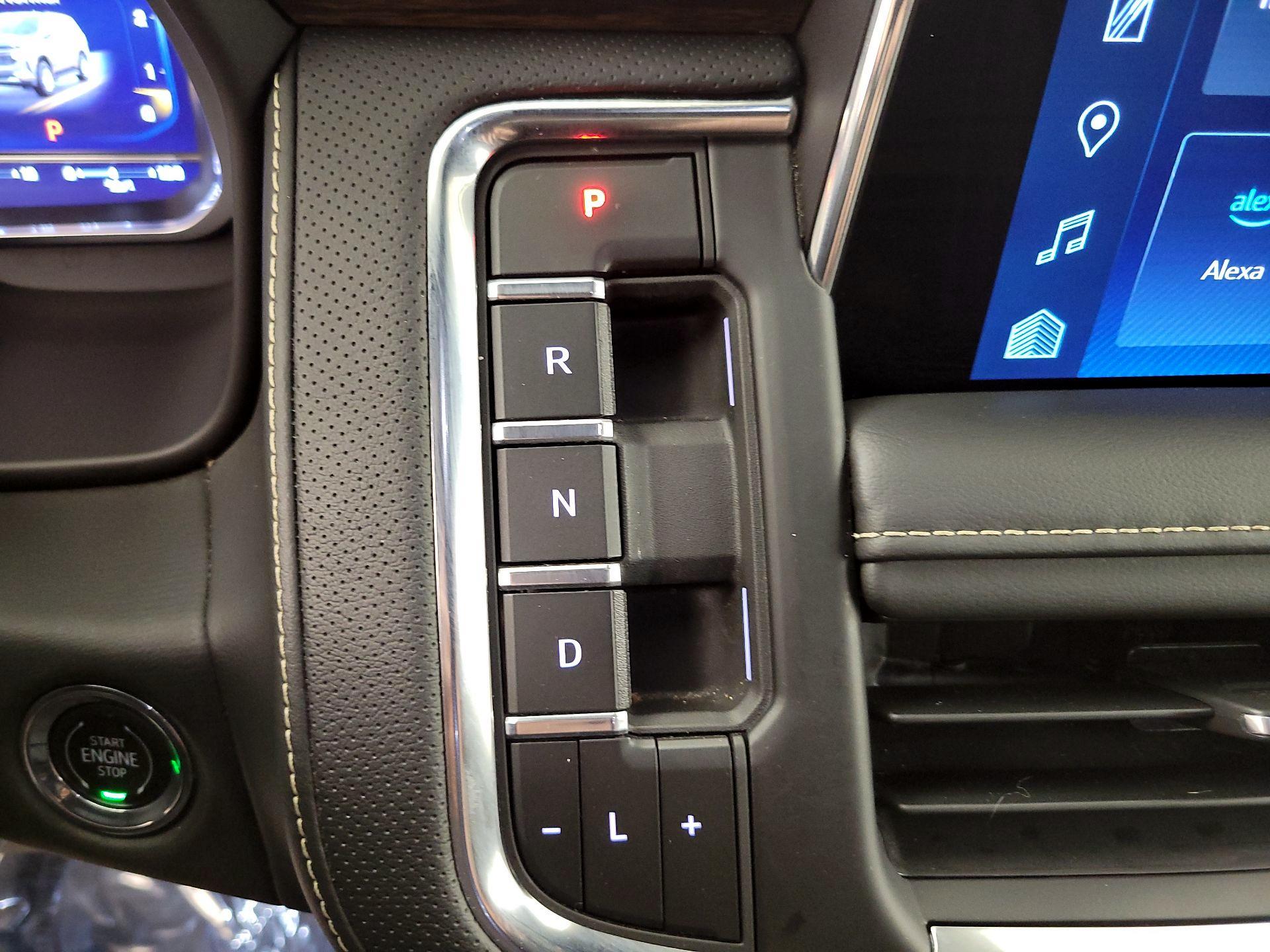 Thumbnail: 2023 Chevrolet Suburban - 18