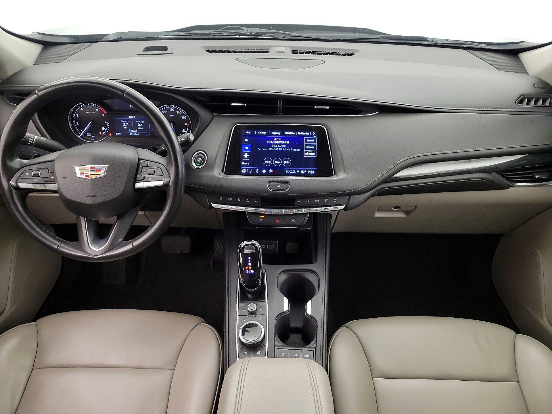 Thumbnail: 2023 Cadillac XT4 - 9