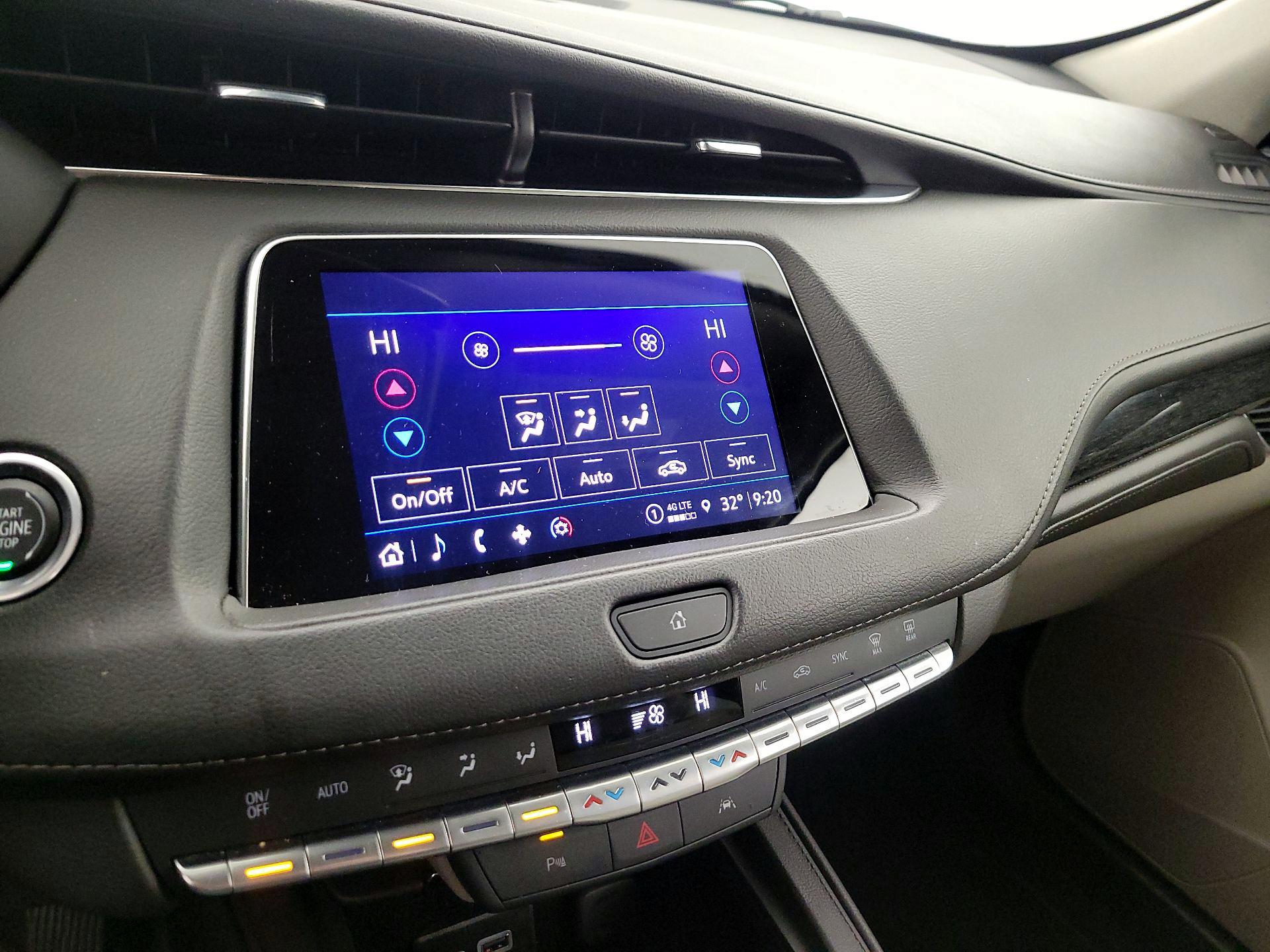 Thumbnail: 2023 Cadillac XT4 - 17